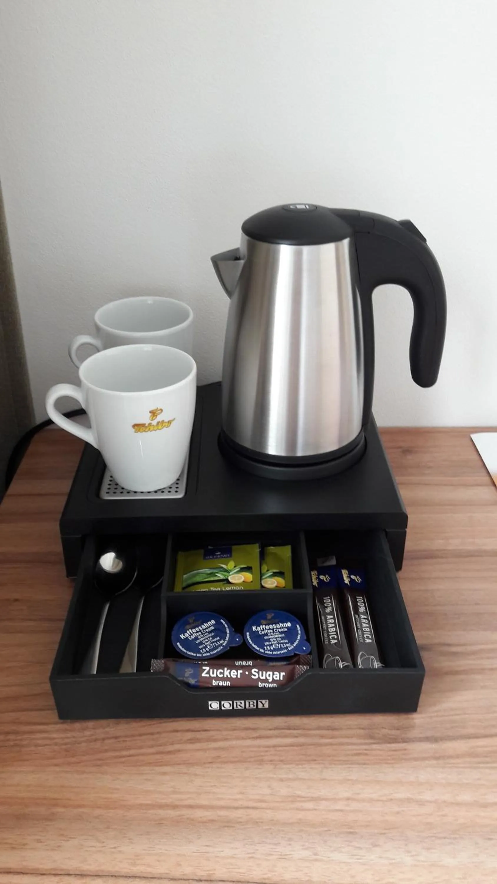 Coffee/tea facilities in Hotel Garden Court