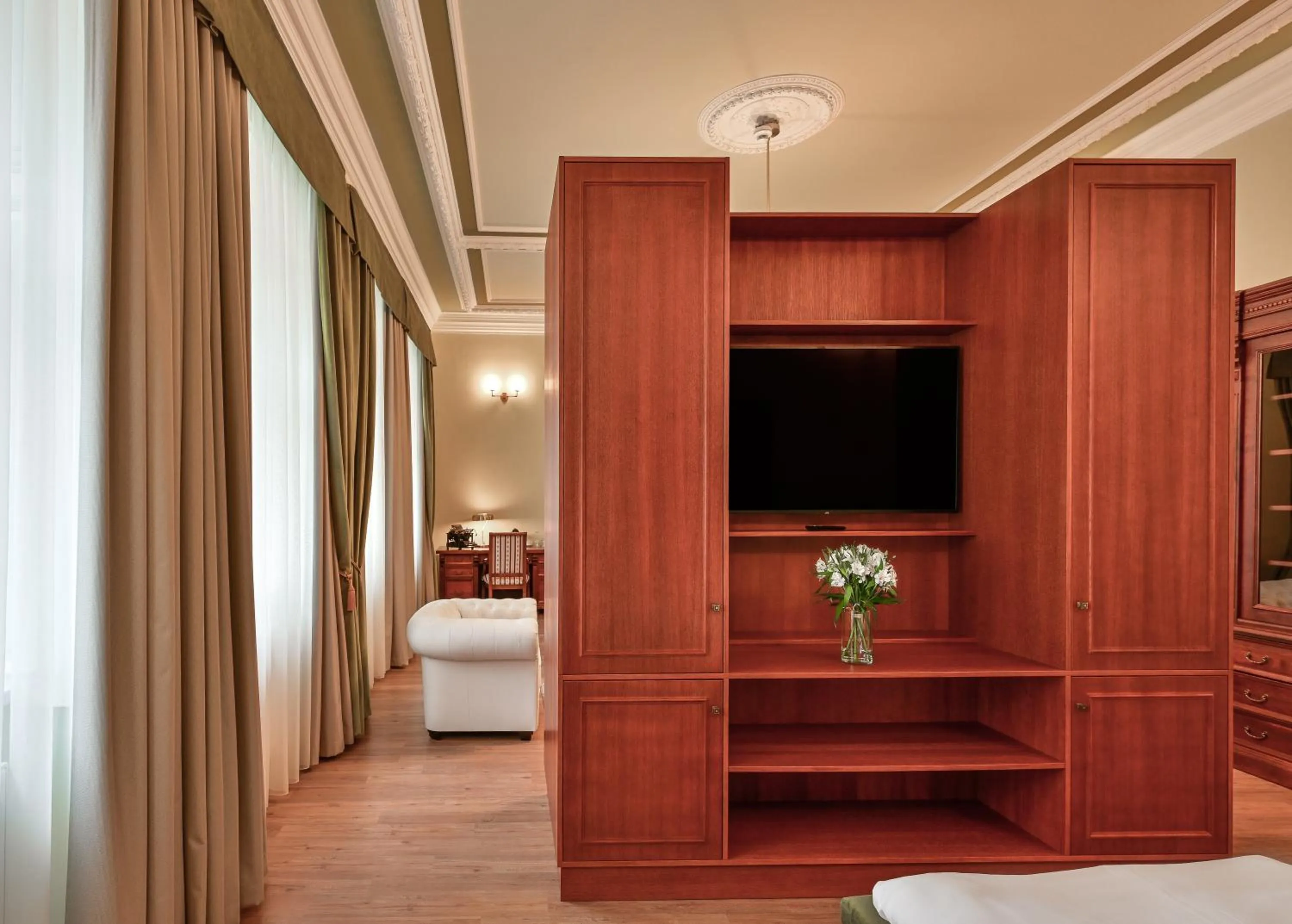 Bedroom, Bed in Hotel Garden Court