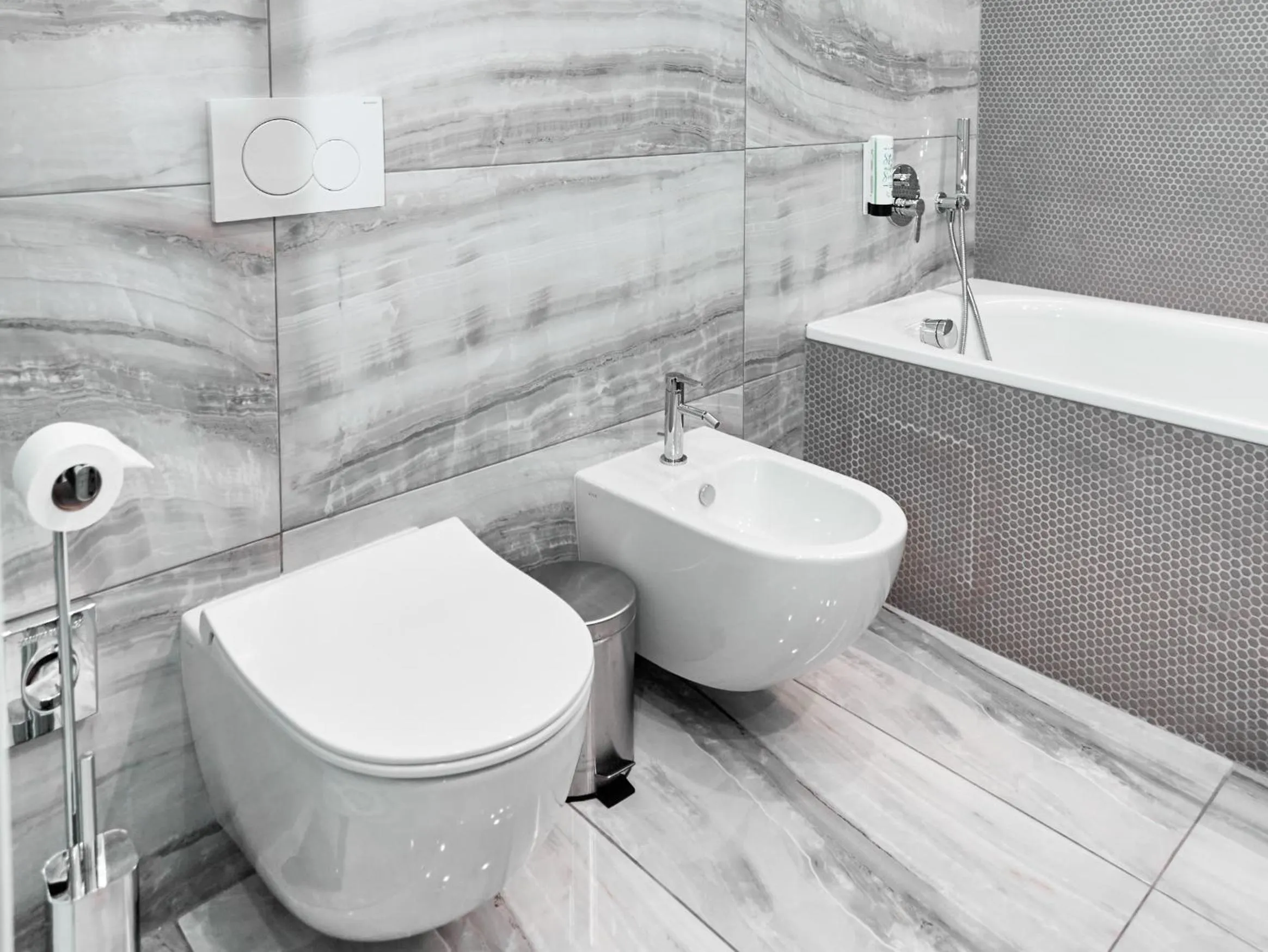 Toilet in Hotel Garden Court