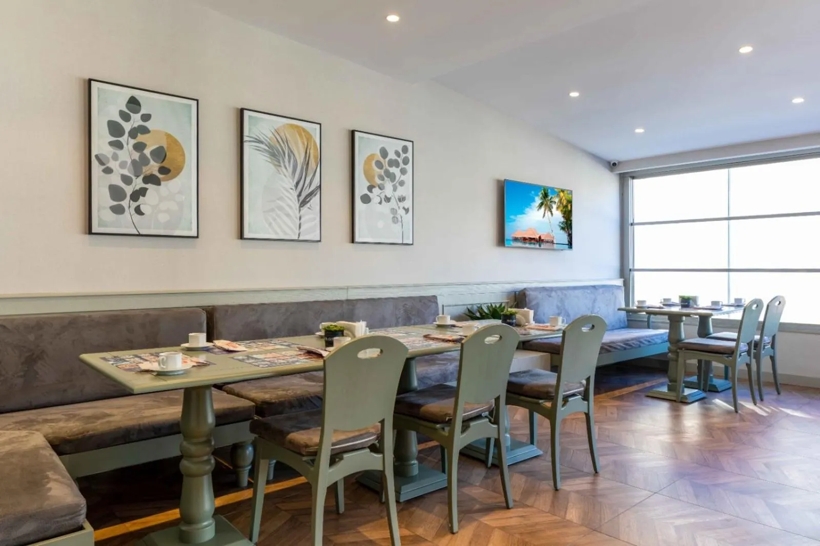 Restaurant/places to eat in Hotel Genova Istanbul Old City