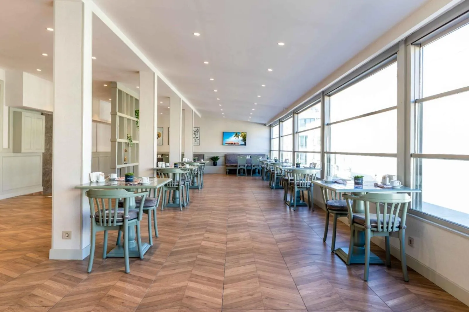 Restaurant/places to eat in Hotel Genova Istanbul Old City