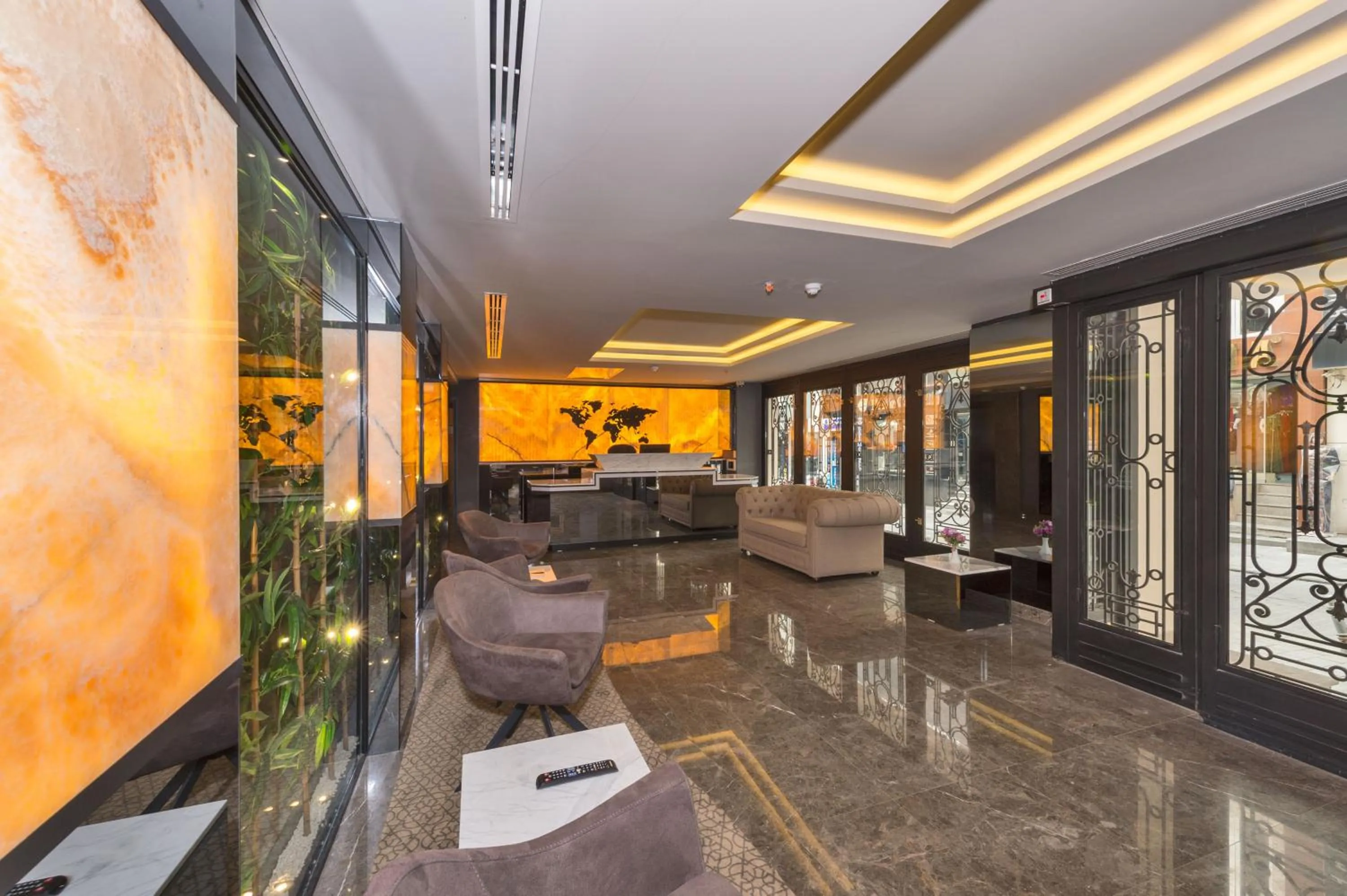 Facade/entrance in Hotel Genova Istanbul Old City