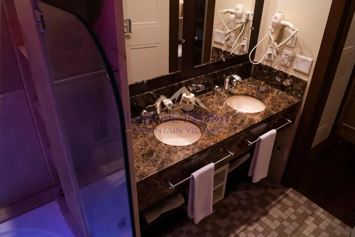 Bathroom in Laje de Pedra Mountain VillagePrime