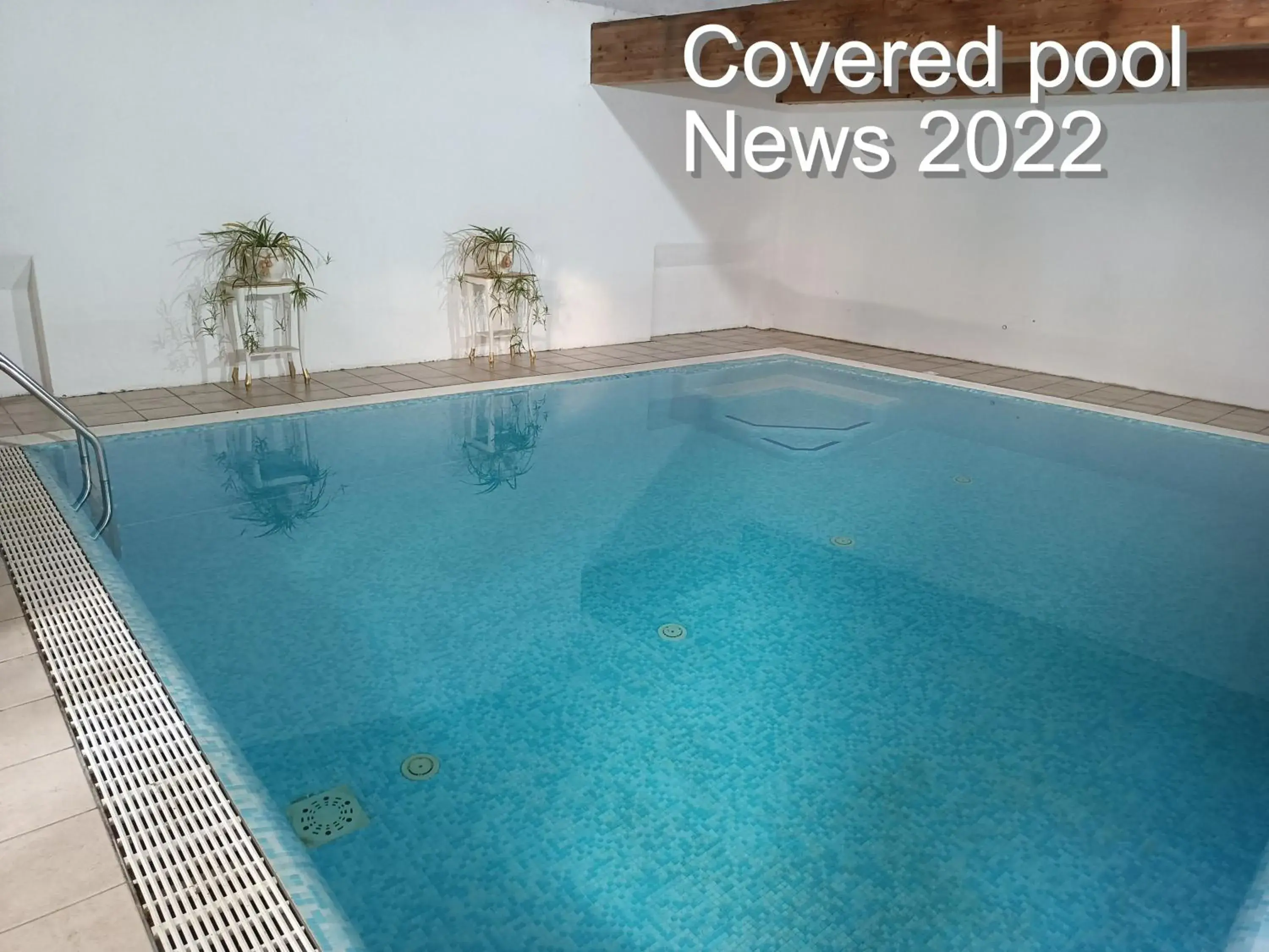 Swimming Pool in Hotel Villa Isabella