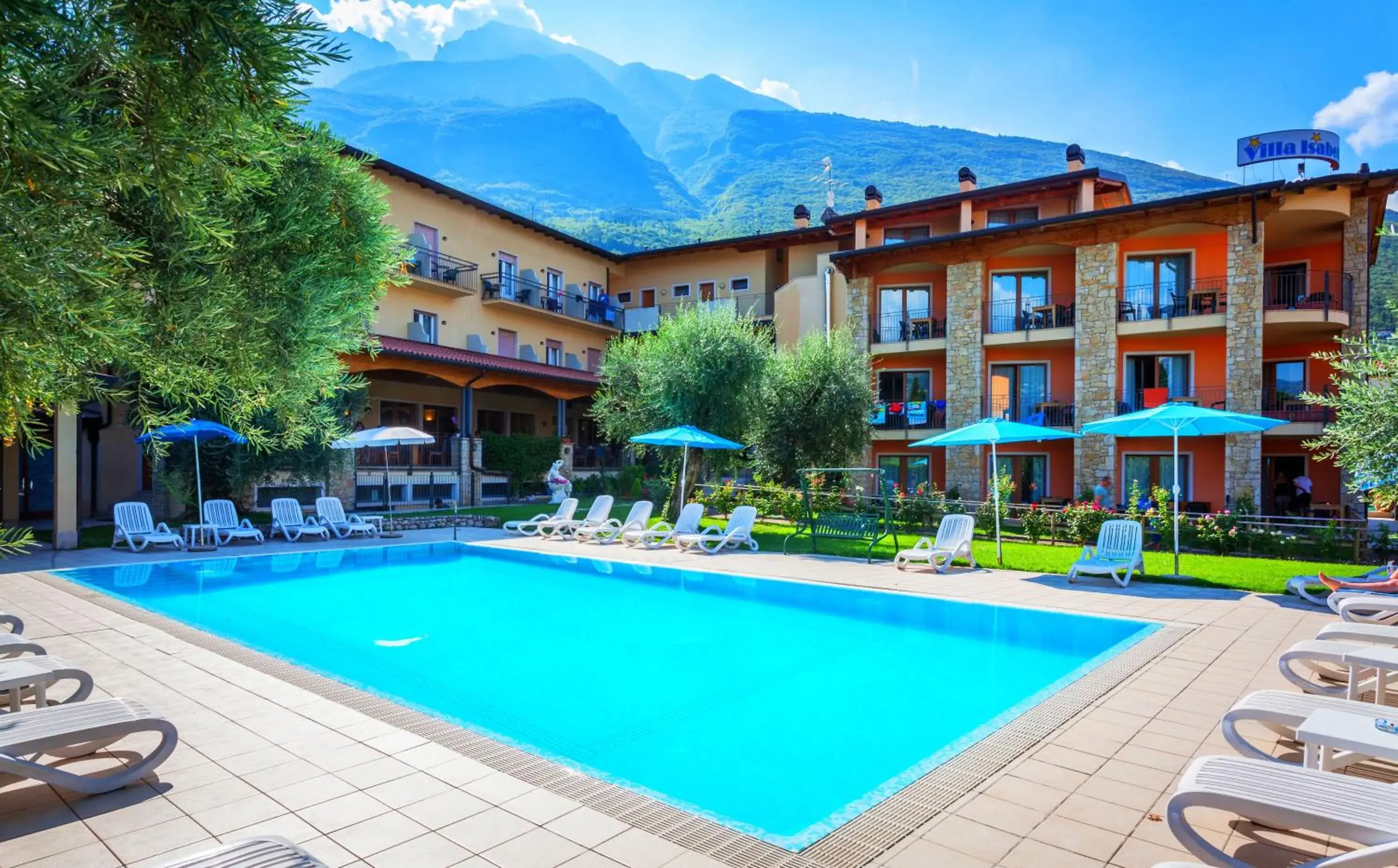 Property Building in Hotel Villa Isabella