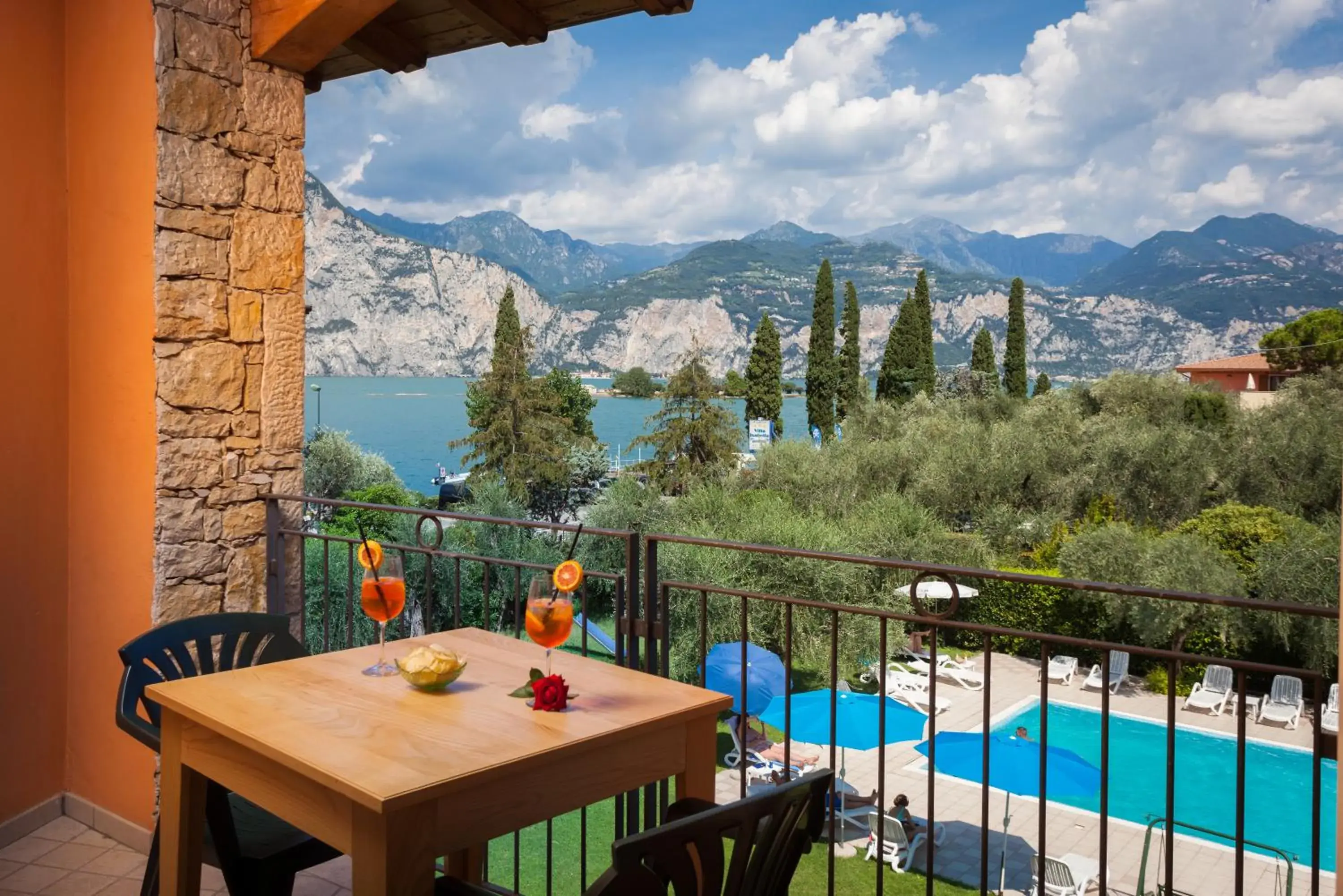 Pool View in Hotel Villa Isabella