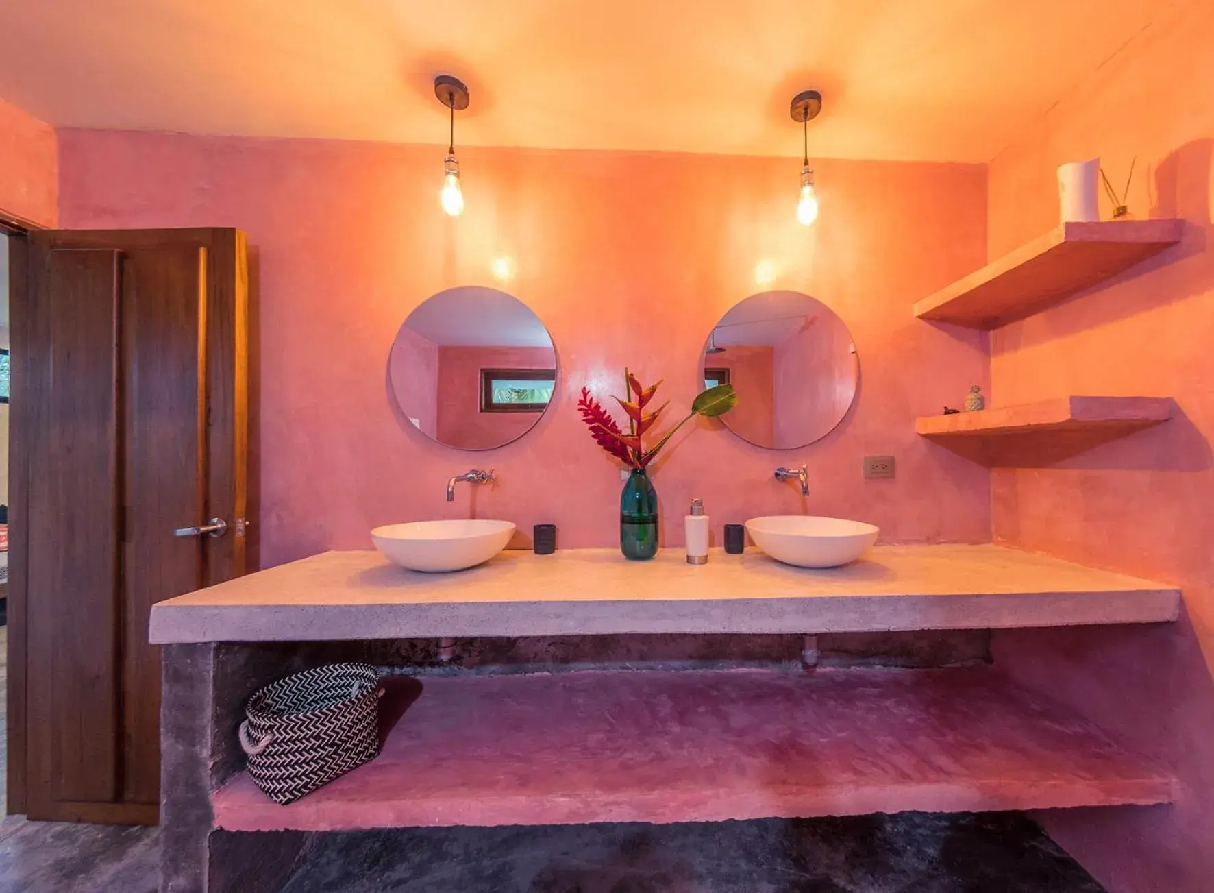 King Suite with Balcony in Casa Chapolin Boutique Guesthouse King Suite with Balcony in Casa Chapolin Boutique Guesthouse