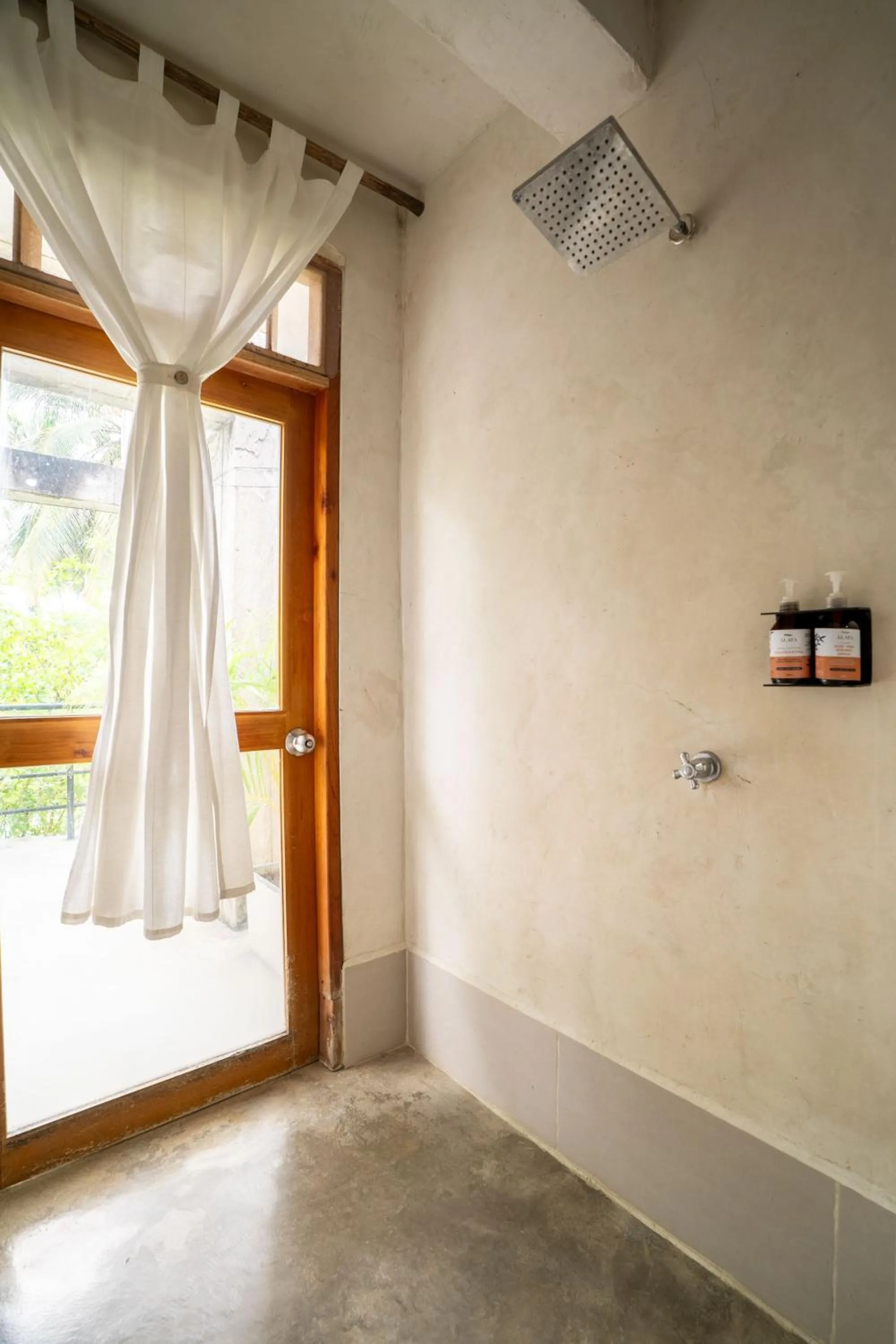 Shower in Casa Chapolin Boutique Guesthouse