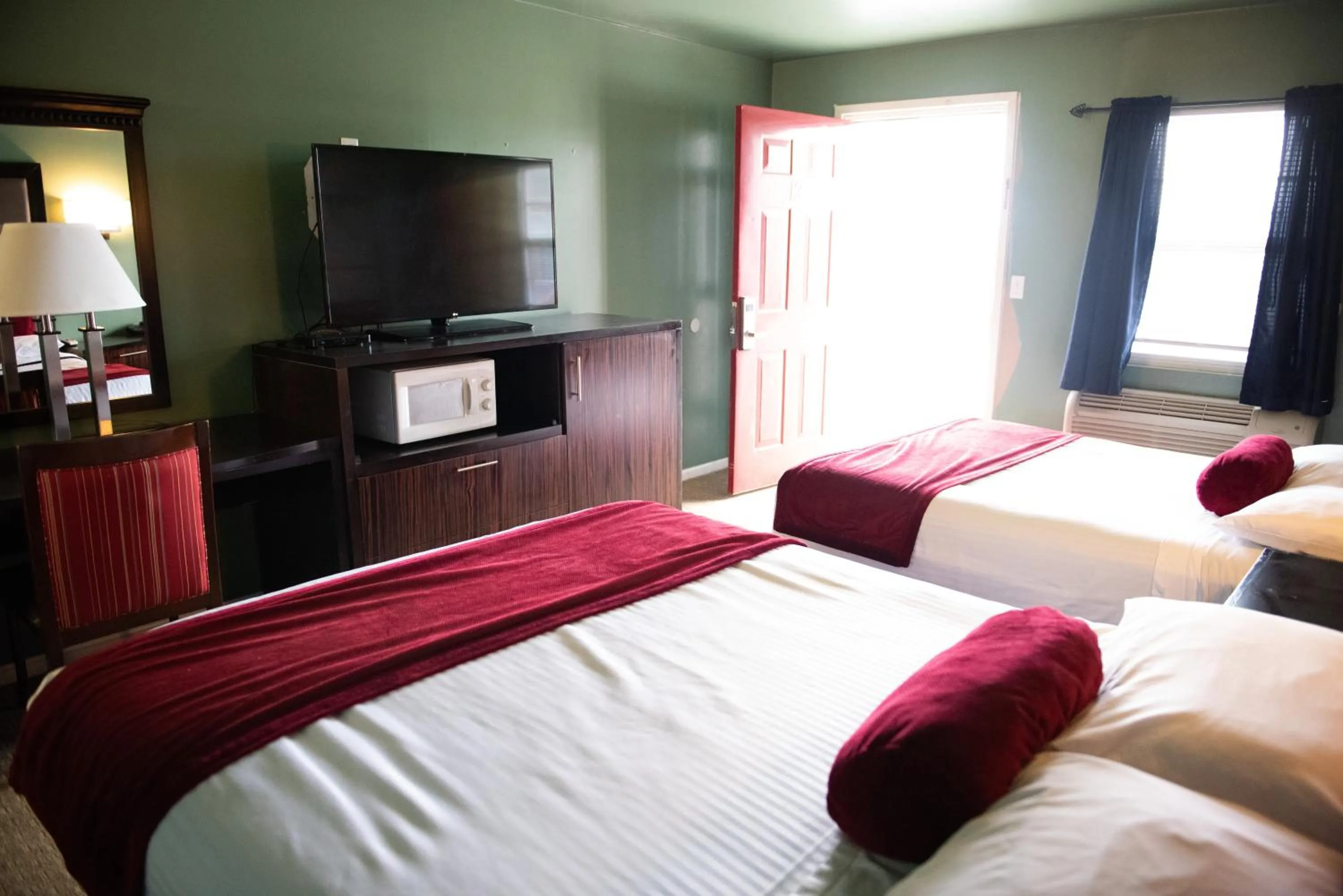 Bed in Cottonwood Inn