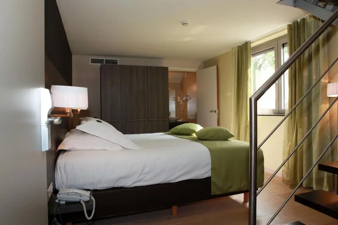 Family Room with Bathroom (4 People) - single occupancy in Cleythil Hotel Family Room with Bathroom (4 People) - single occupancy in Cleythil Hotel