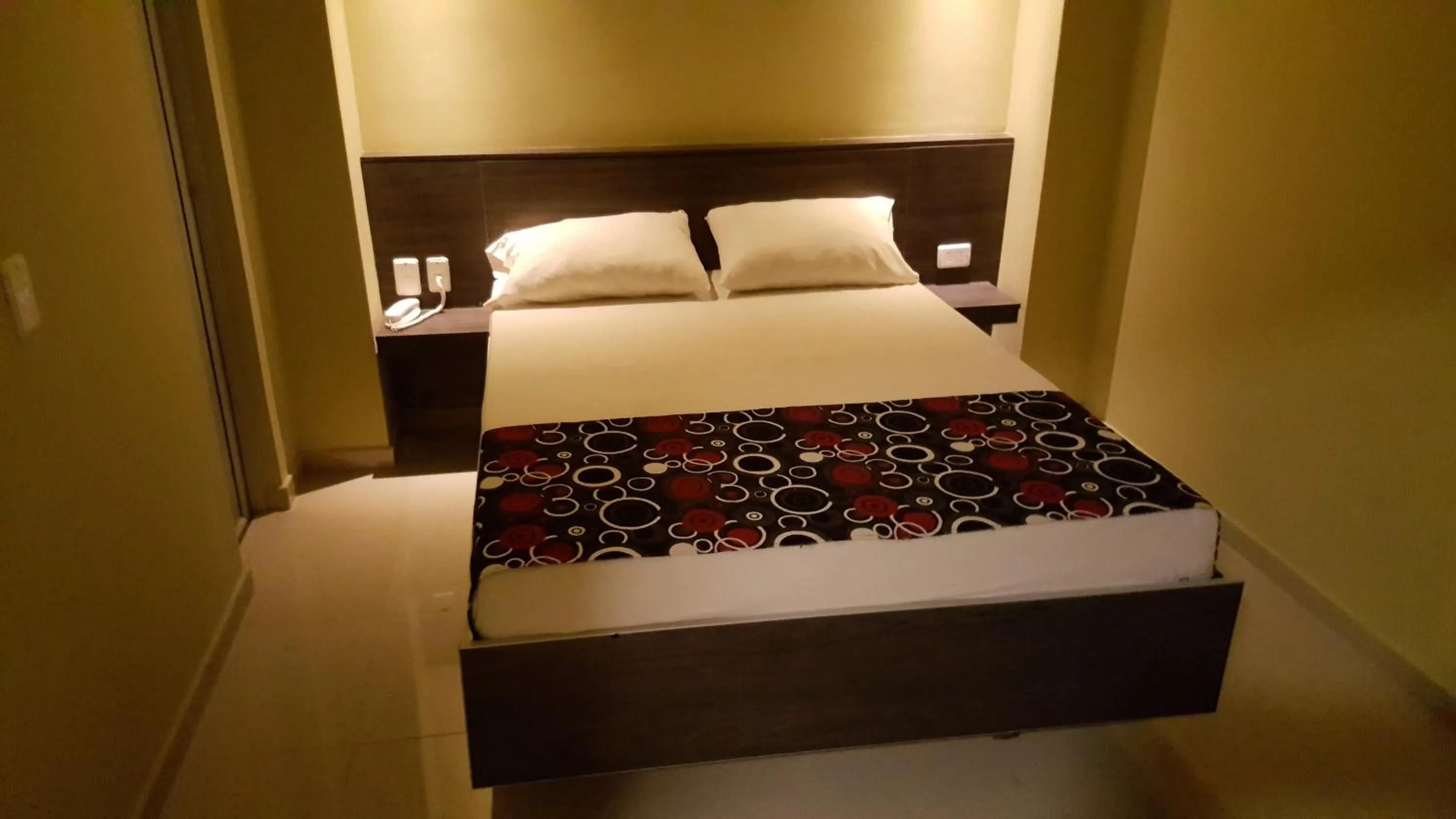 Bed in Hotel 56 Avenue Plaza