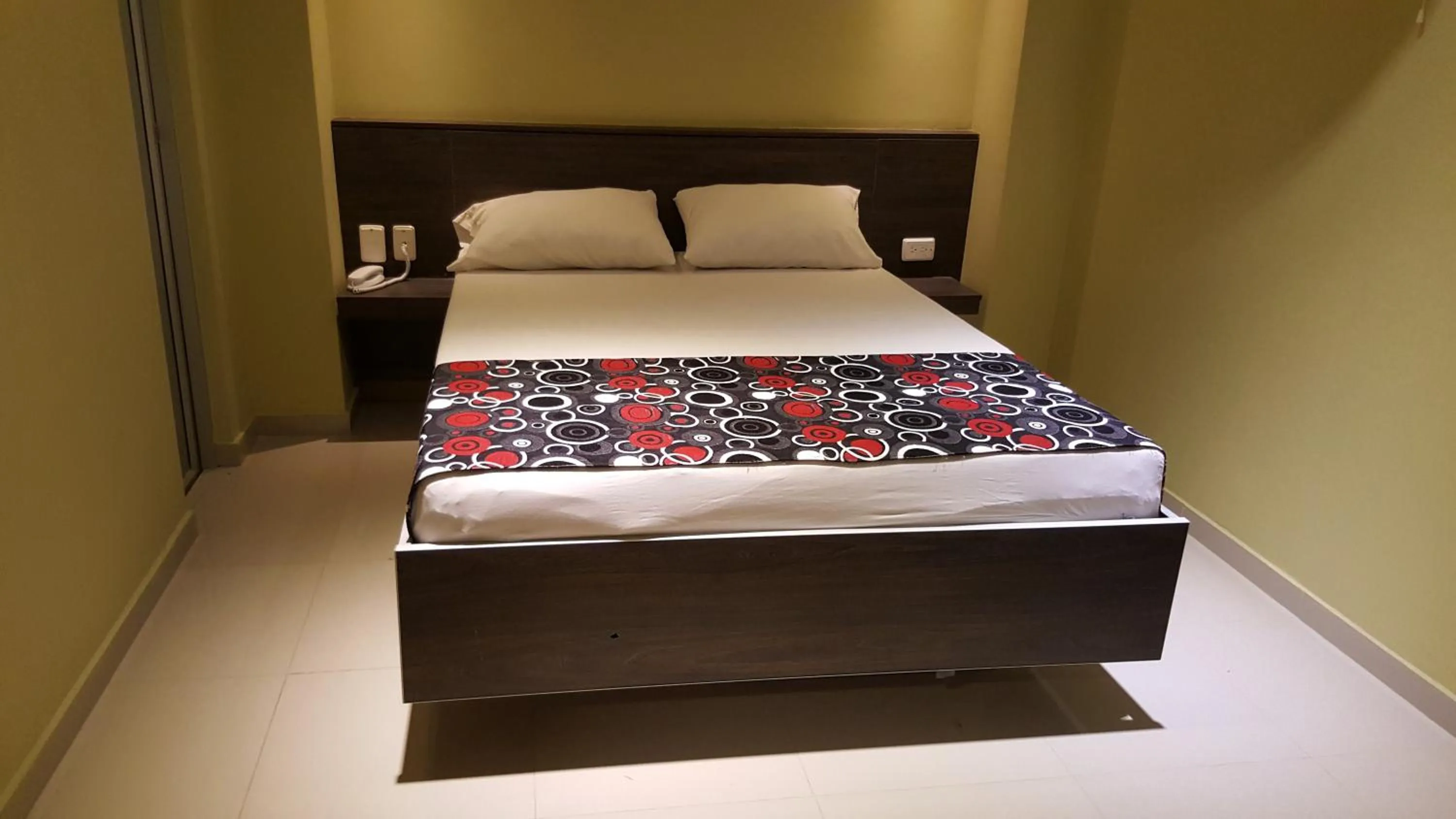 Bed in Hotel 56 Avenue Plaza