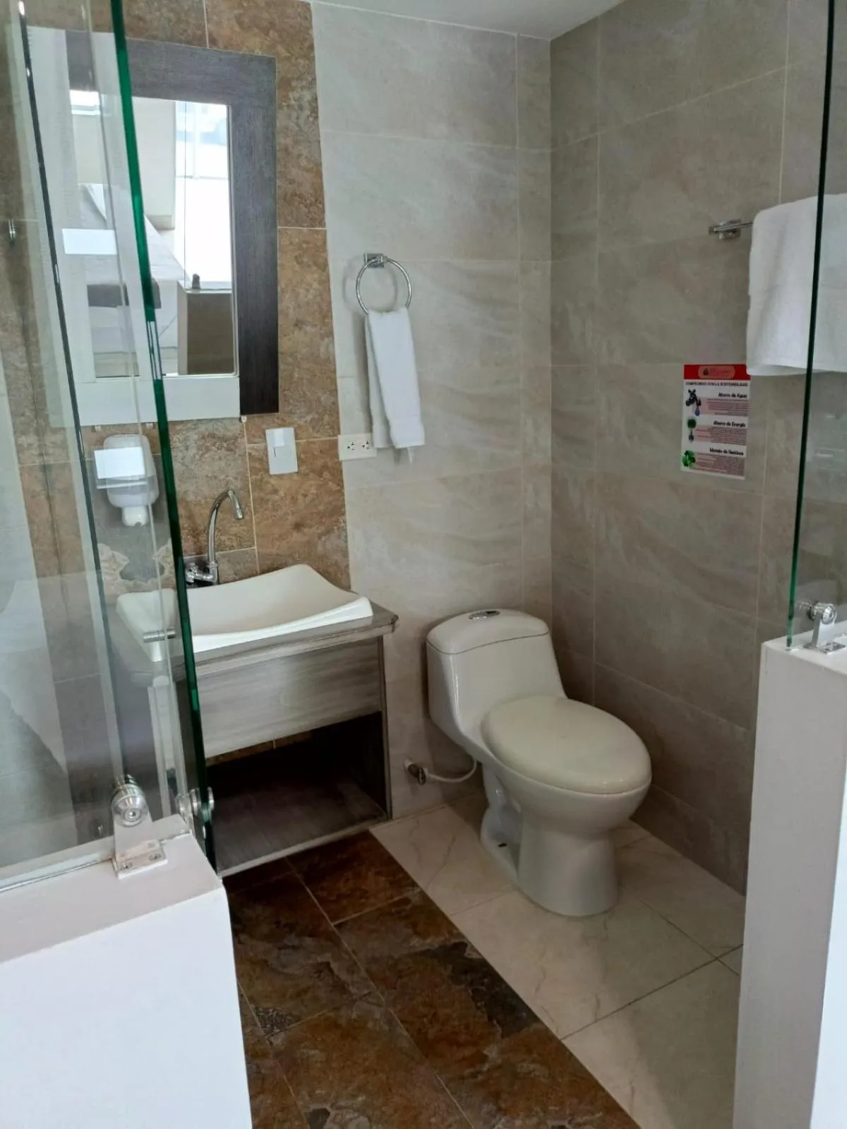 Bathroom in San Antonio Plaza