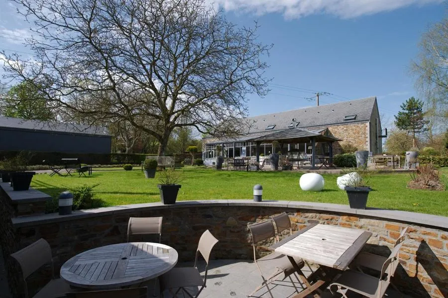 Garden in Hotel Le Beau Séjour