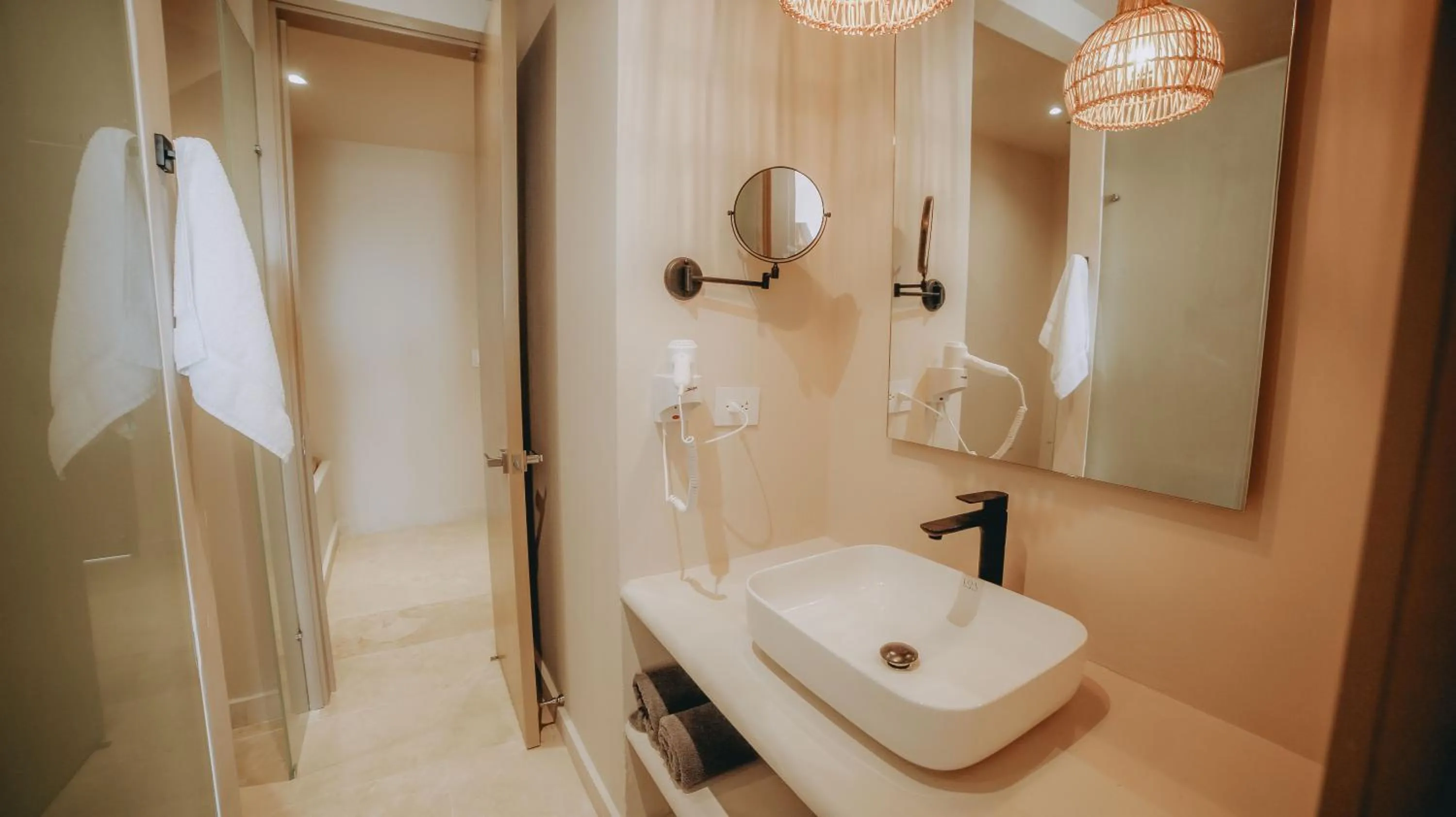 Bathroom in Loa Tolú by Bernalo Hotels