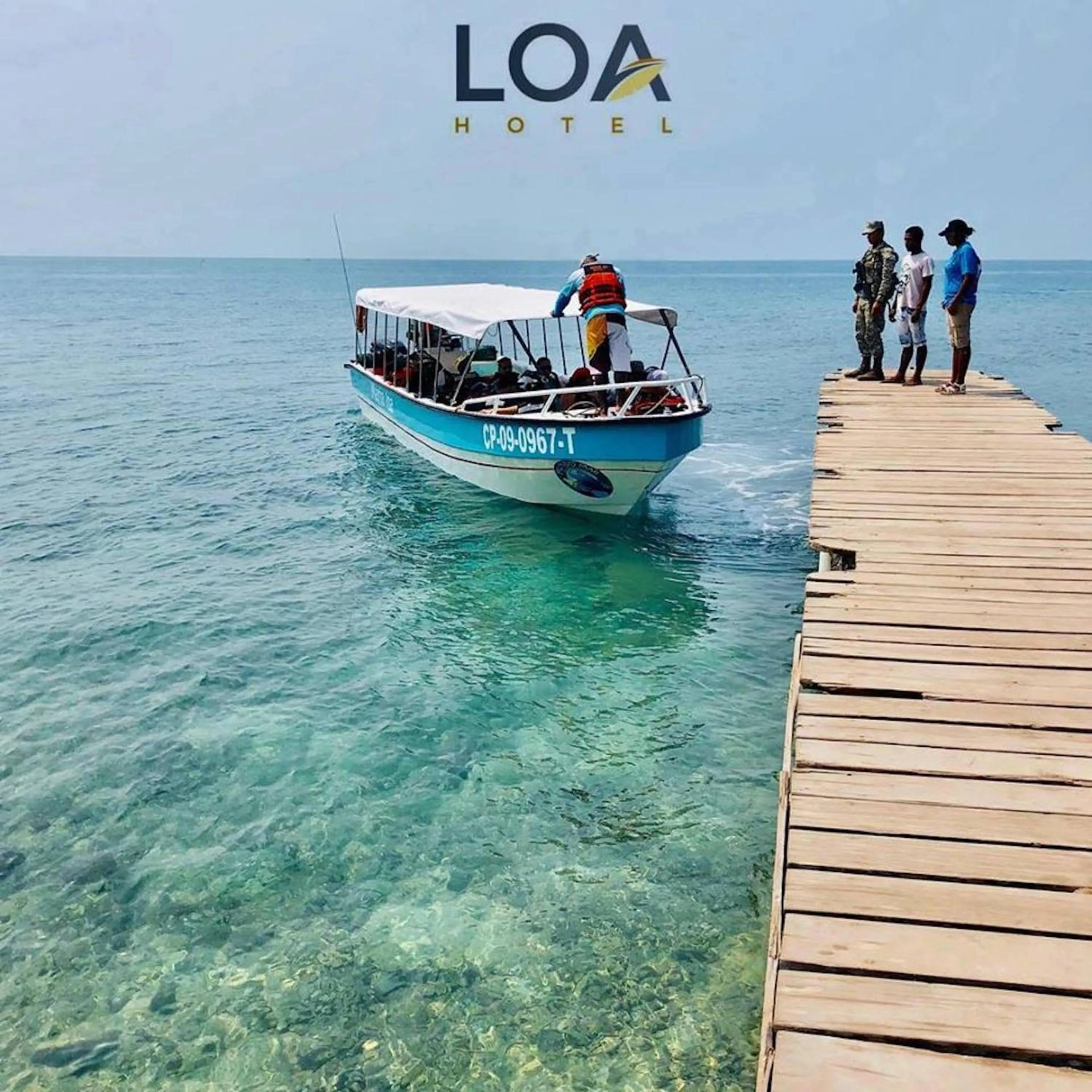 People in Loa Tolú by Bernalo Hotels