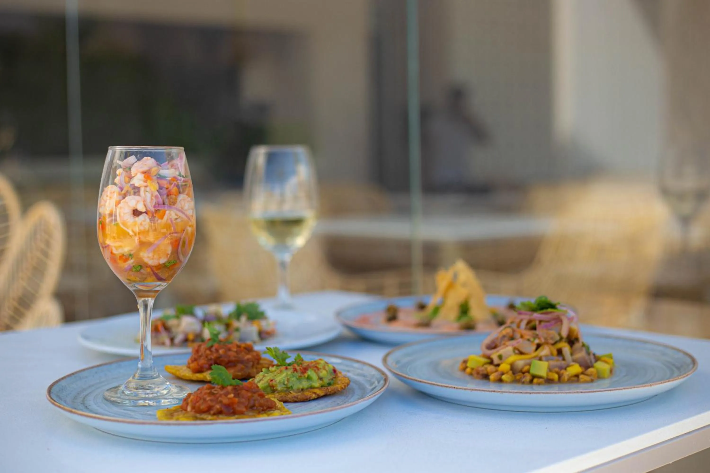 Food and drinks in Loa Tolú by Bernalo Hotels