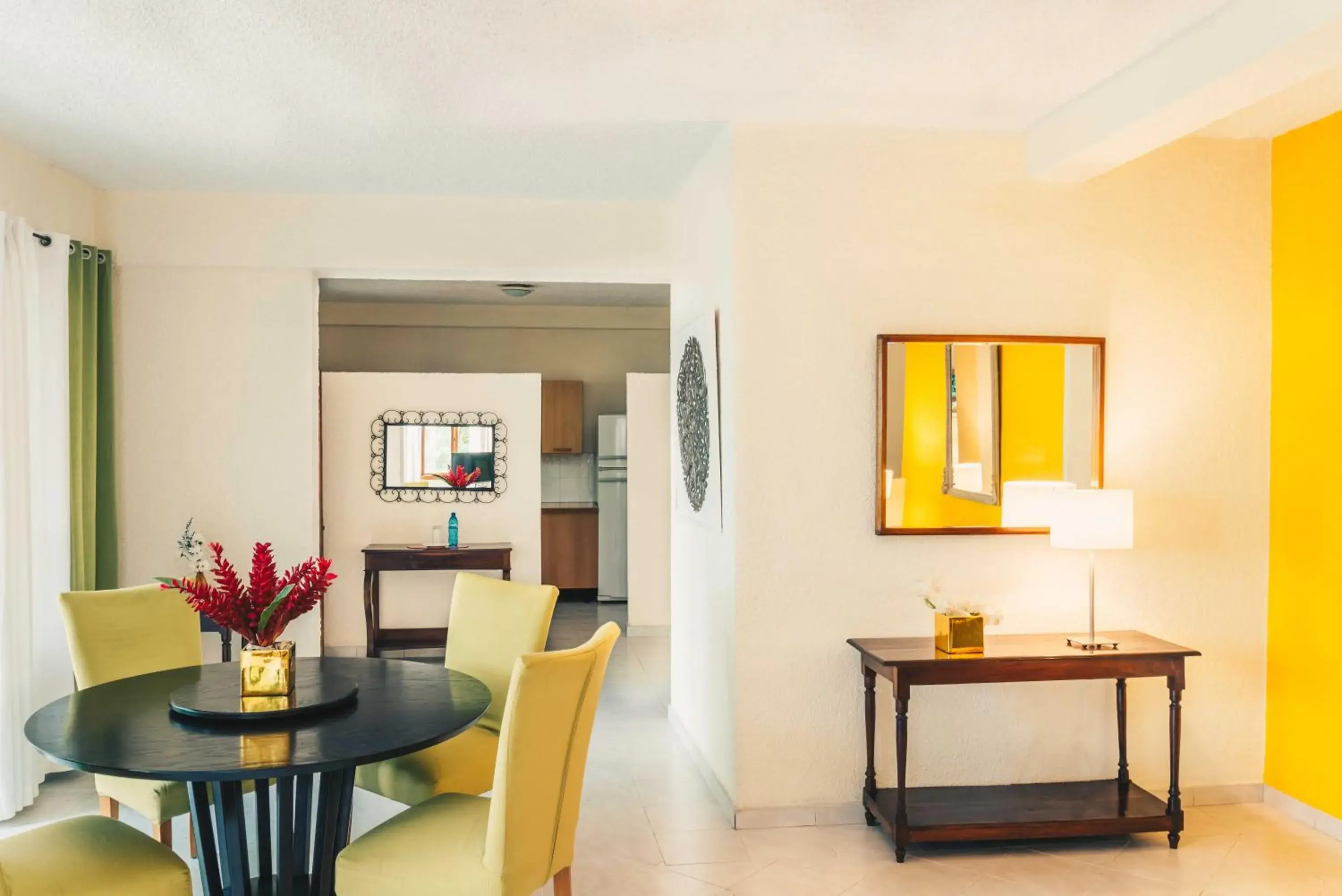 Two-Bedroom Suite in Hotel Montana Two-Bedroom Suite in Hotel Montana