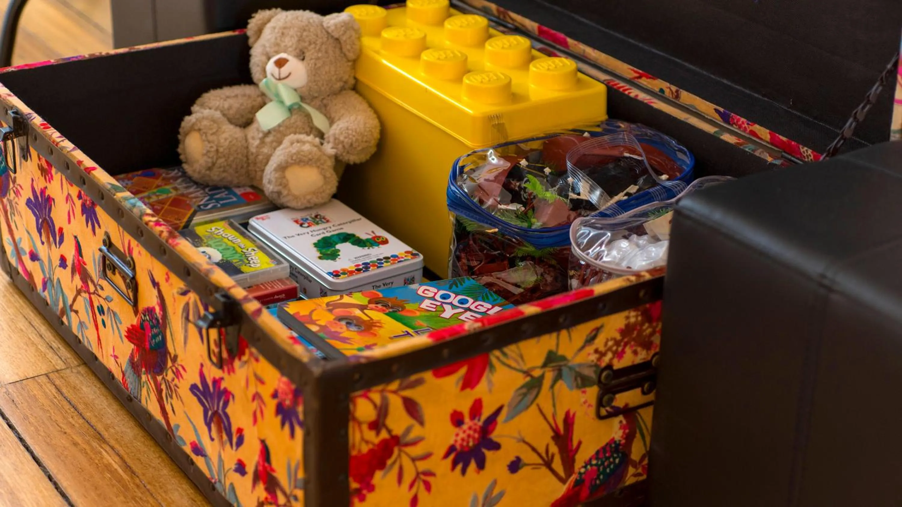Living room in Arcoona Manor