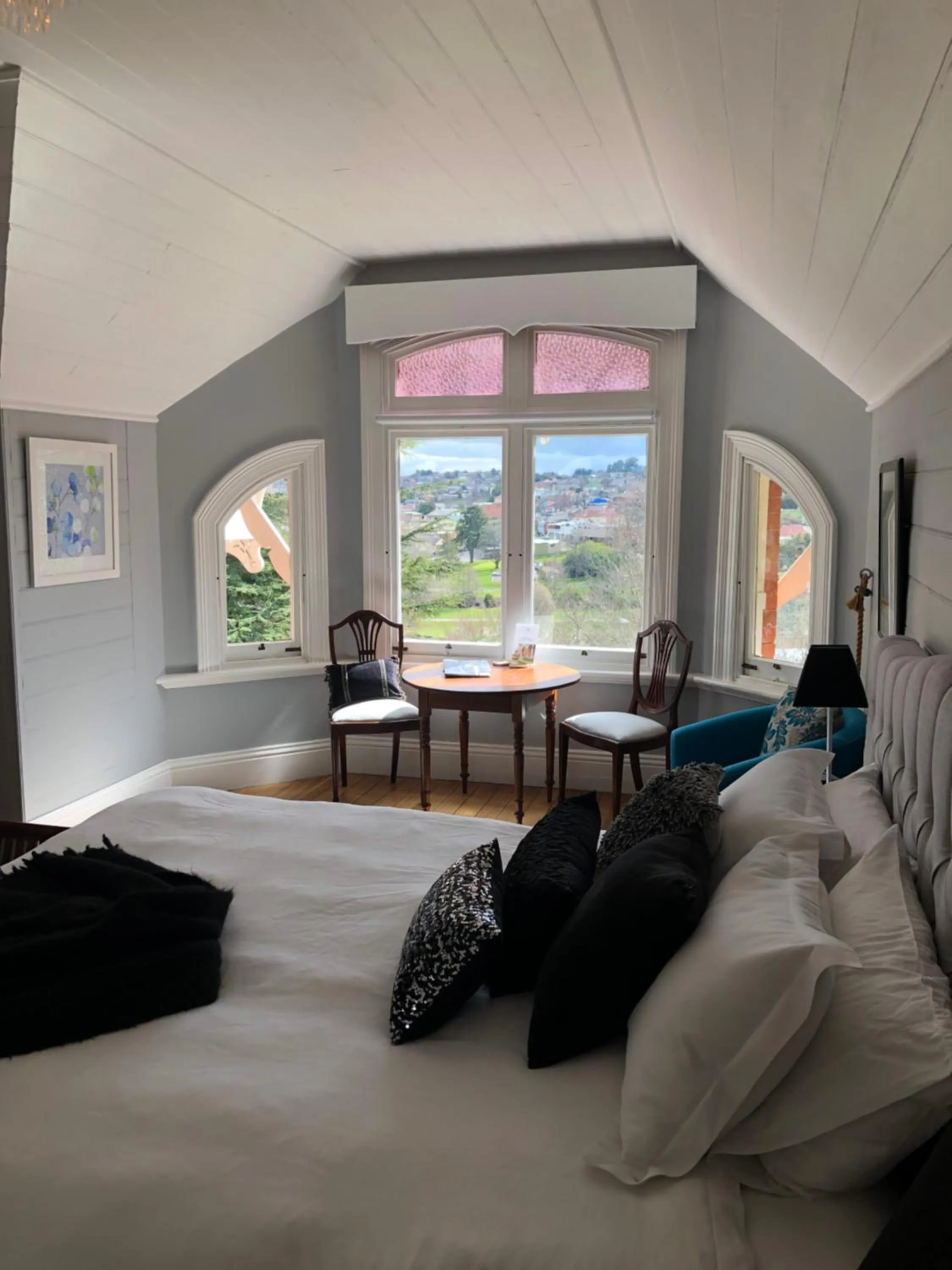 Bed in Arcoona Manor