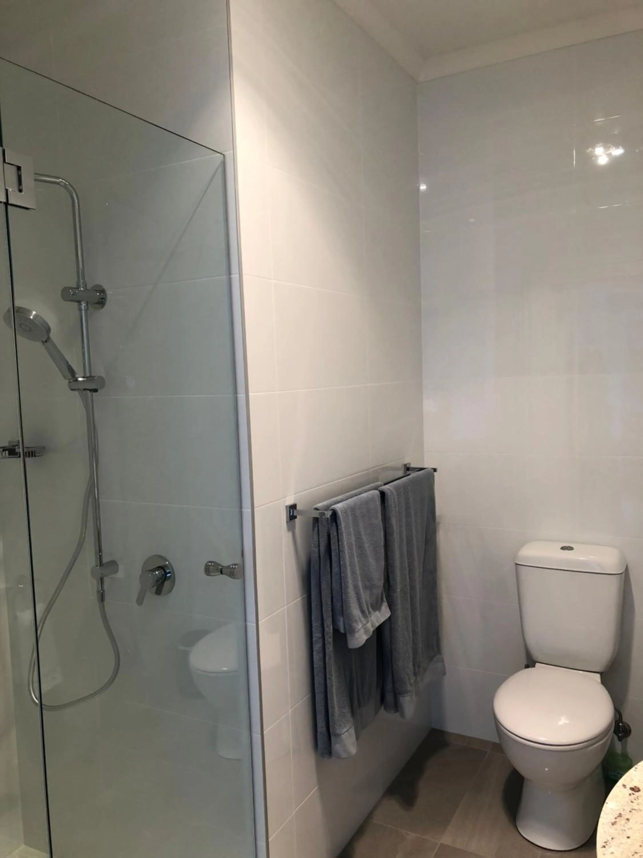 Bathroom in Arcoona Manor