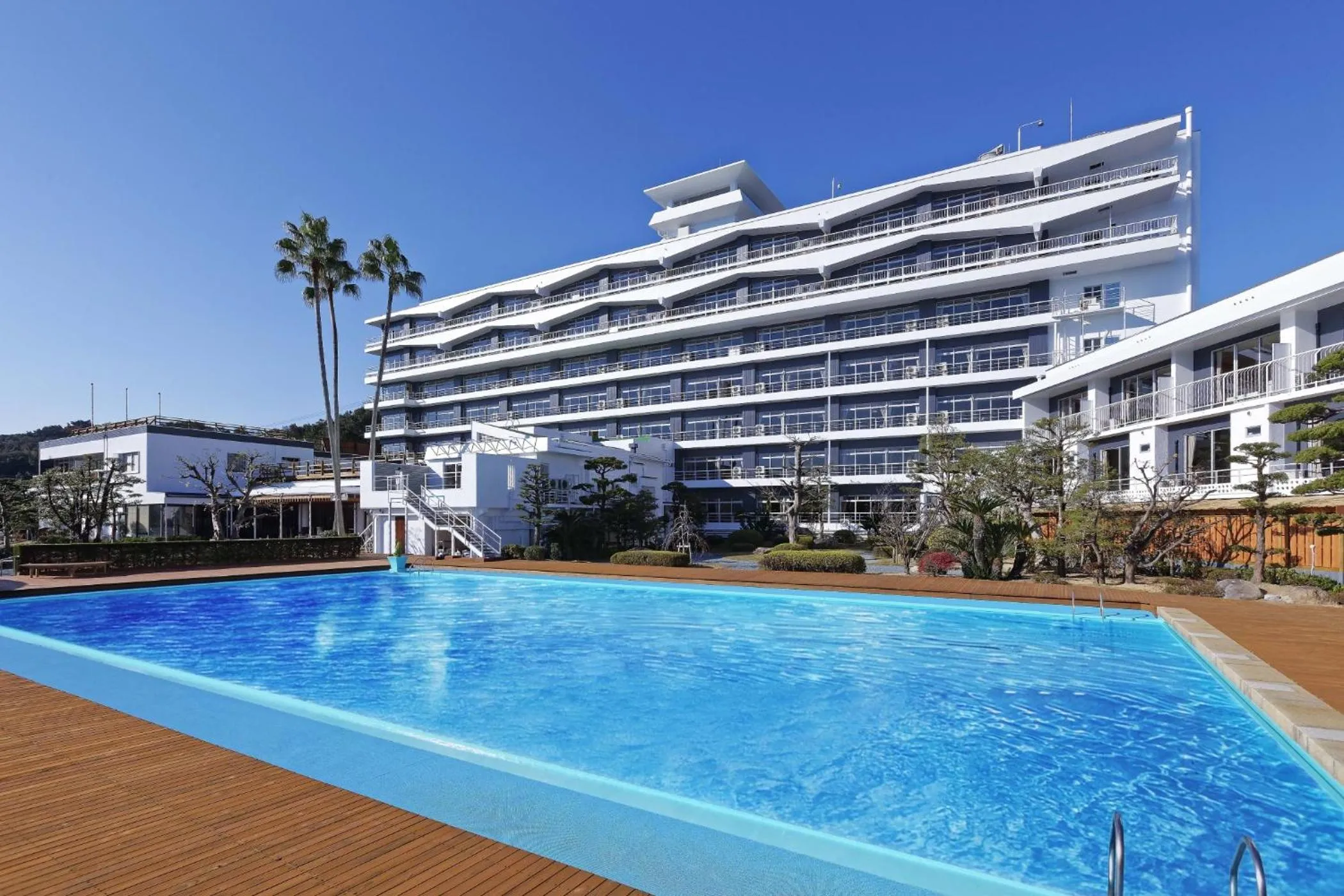 Swimming pool in Ooedo Onsen Monogatari Premium Shirahama Saichoraku