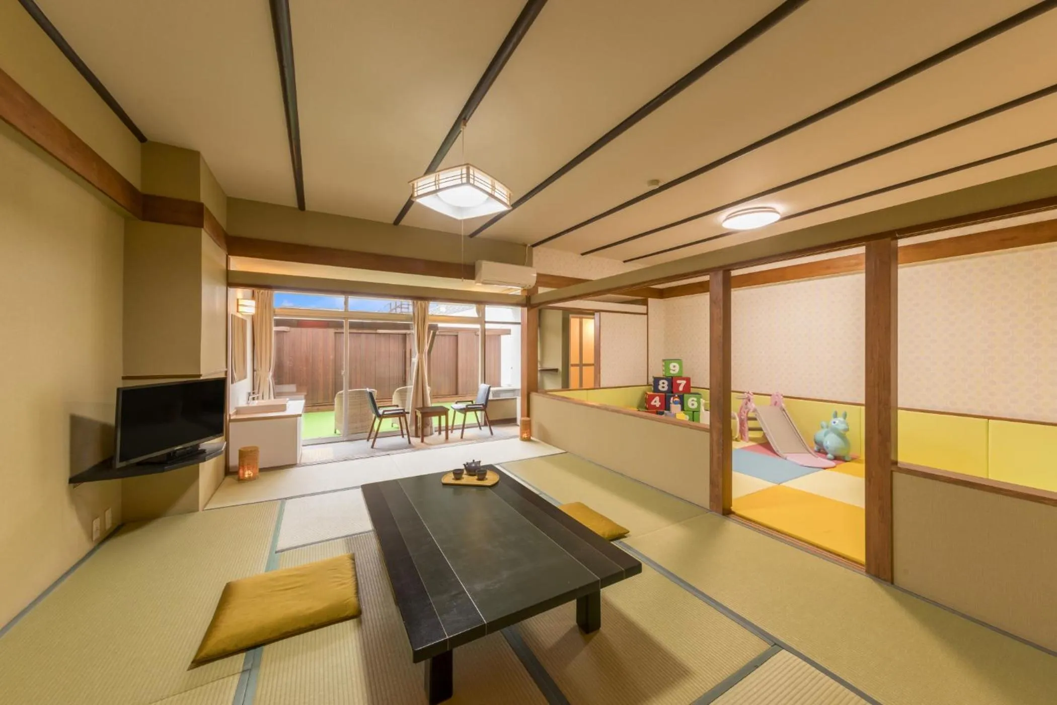 Photo of the whole room in Ooedo Onsen Monogatari Premium Shirahama Saichoraku
