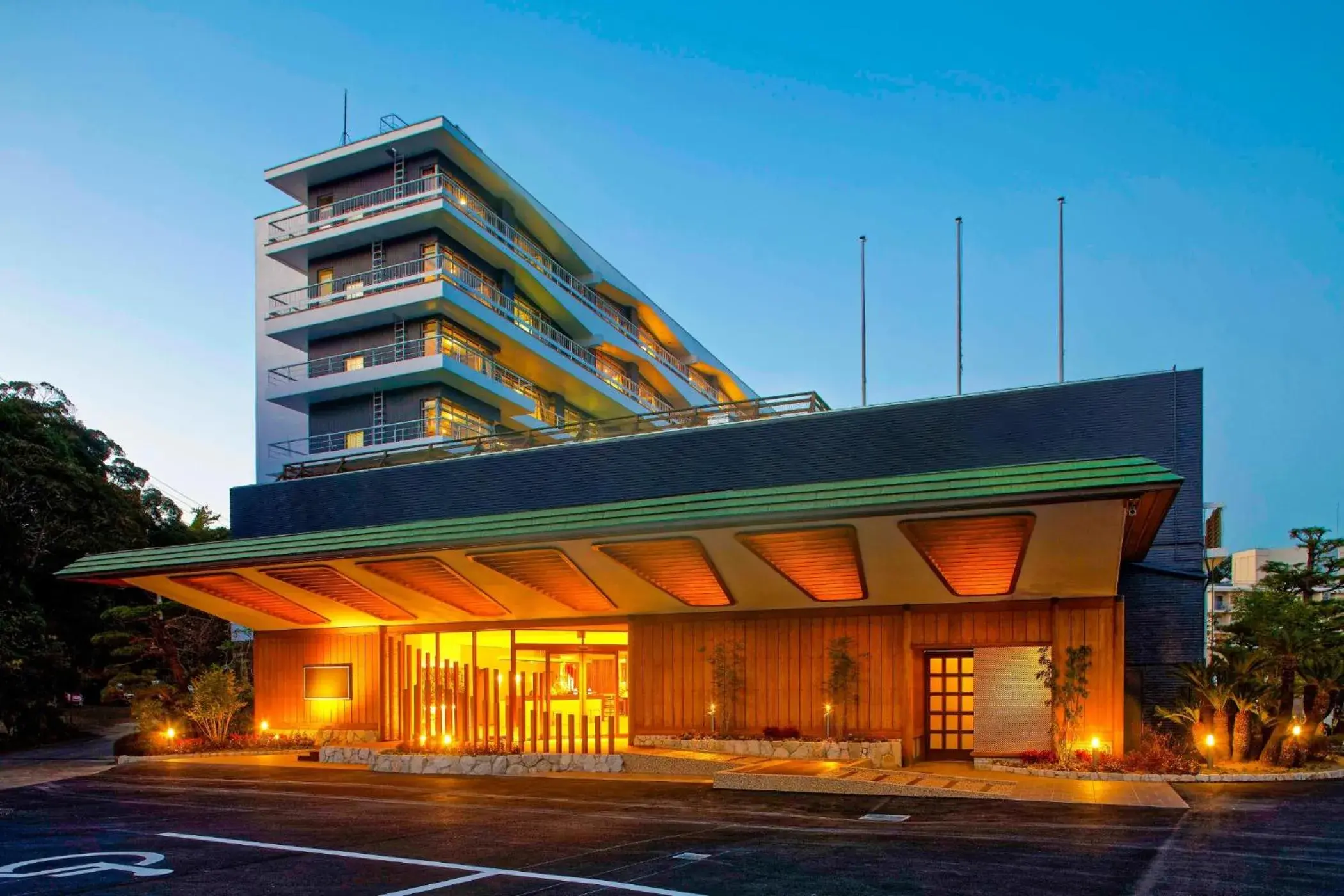 Facade/entrance in Ooedo Onsen Monogatari Premium Shirahama Saichoraku Facade/entrance in Ooedo Onsen Monogatari Premium Shirahama Saichoraku