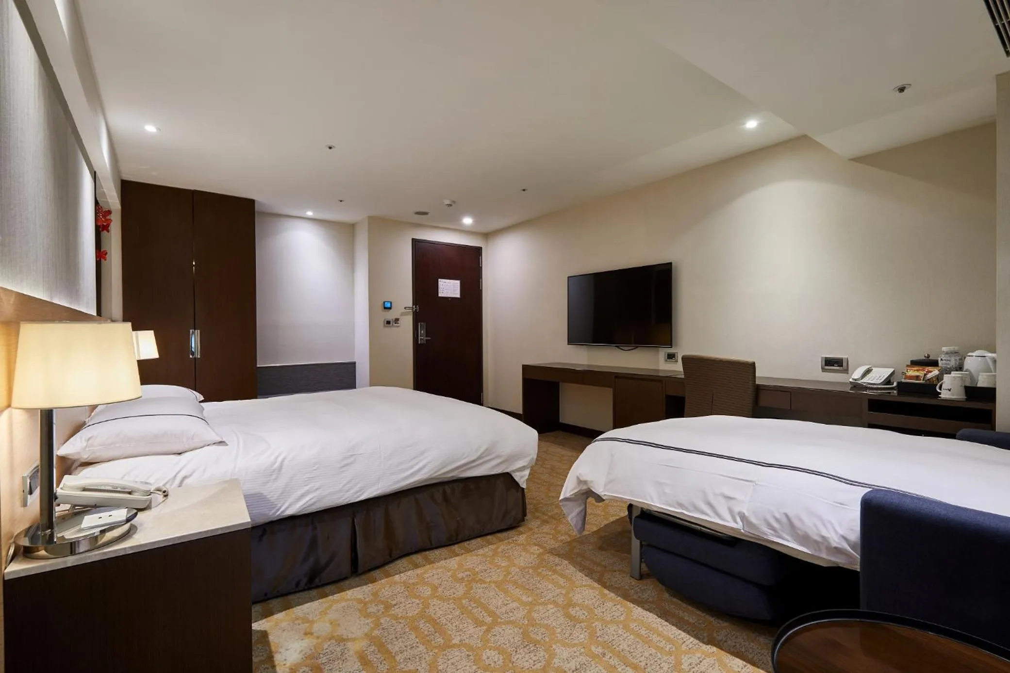 Photo of the whole room, Bed in K Hotel Tianjin
