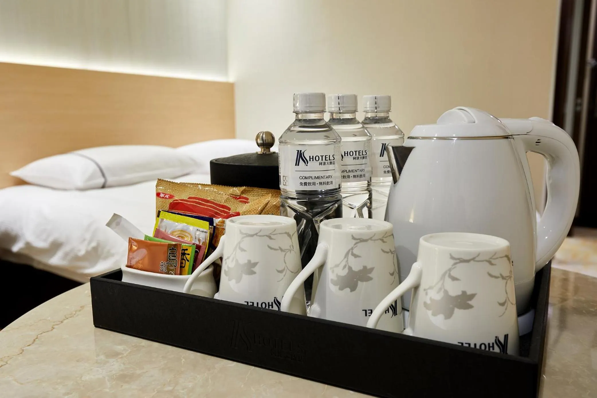 Coffee/tea facilities, Bed in K Hotel Tianjin
