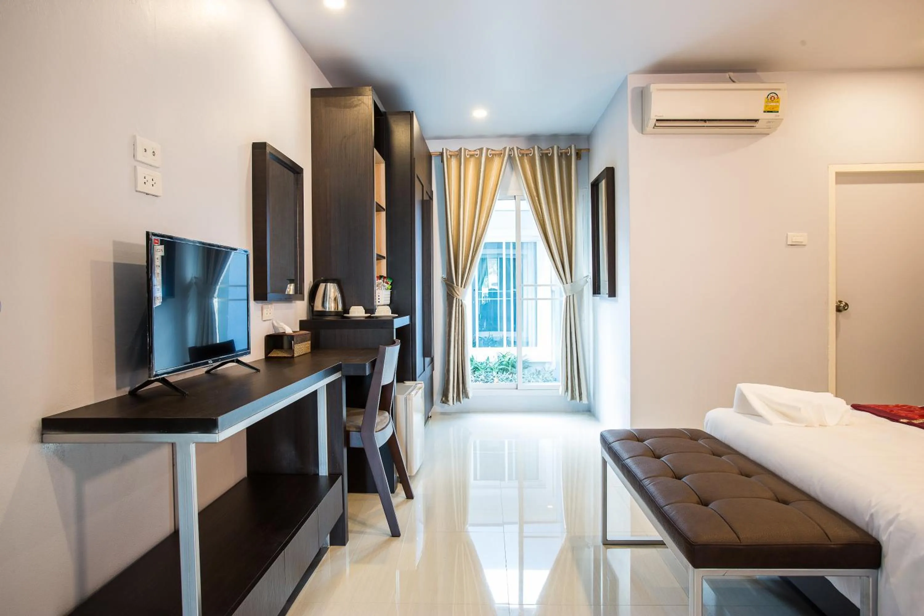 View (from property/room), Bed in Pongsakorn Boutique Resort