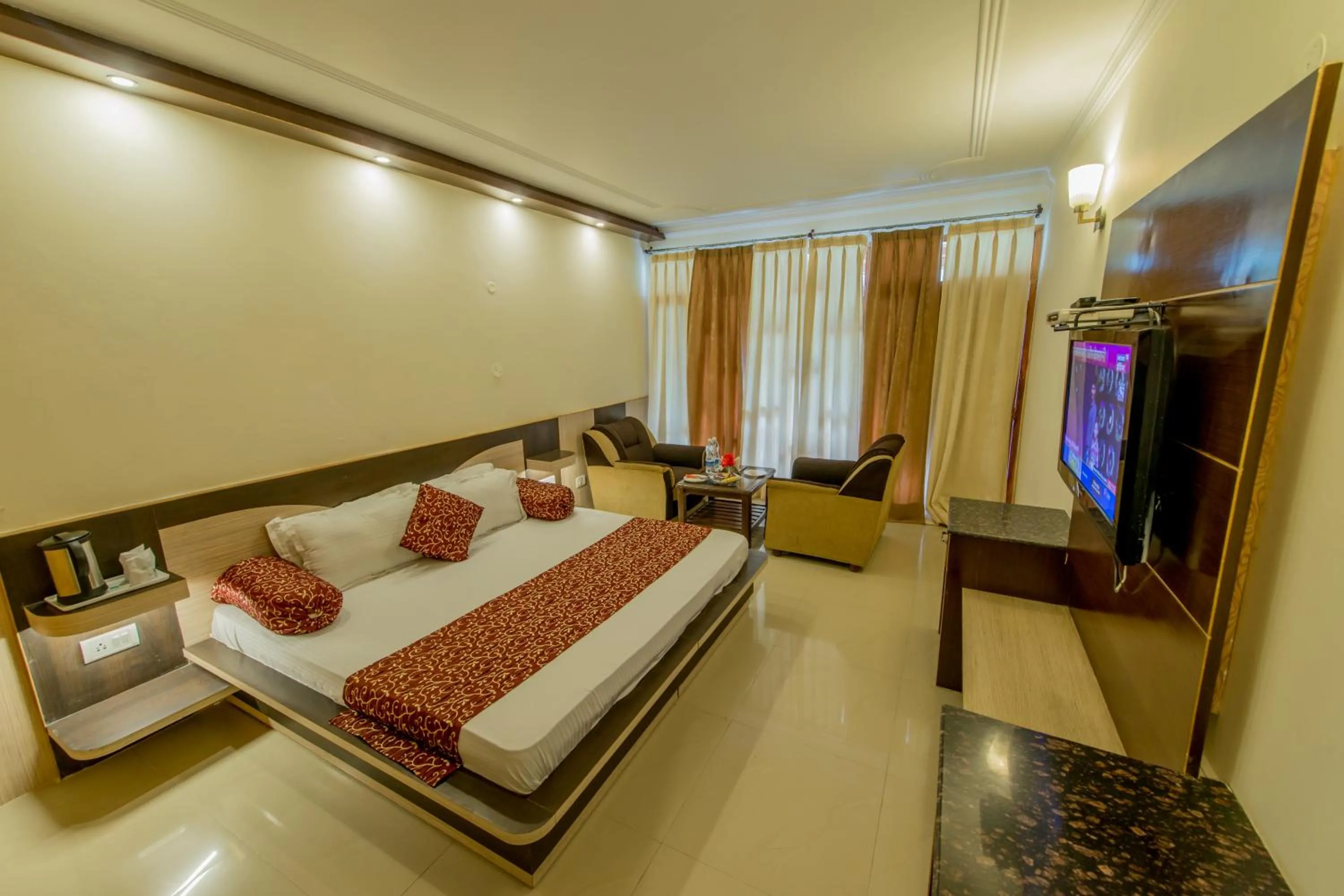 Bed in Hotel Glacier Resort