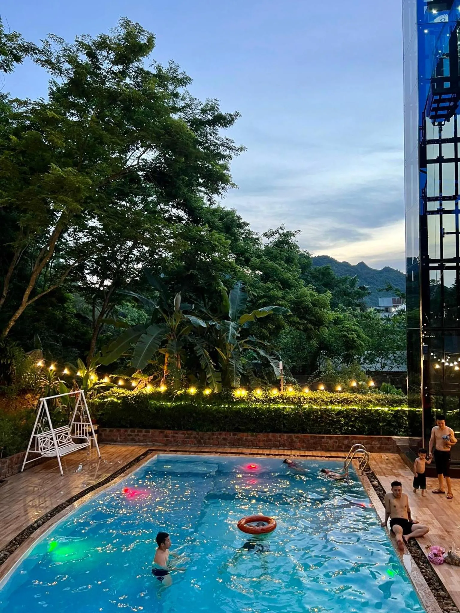 Swimming pool in Thao Nguyen Homestay
