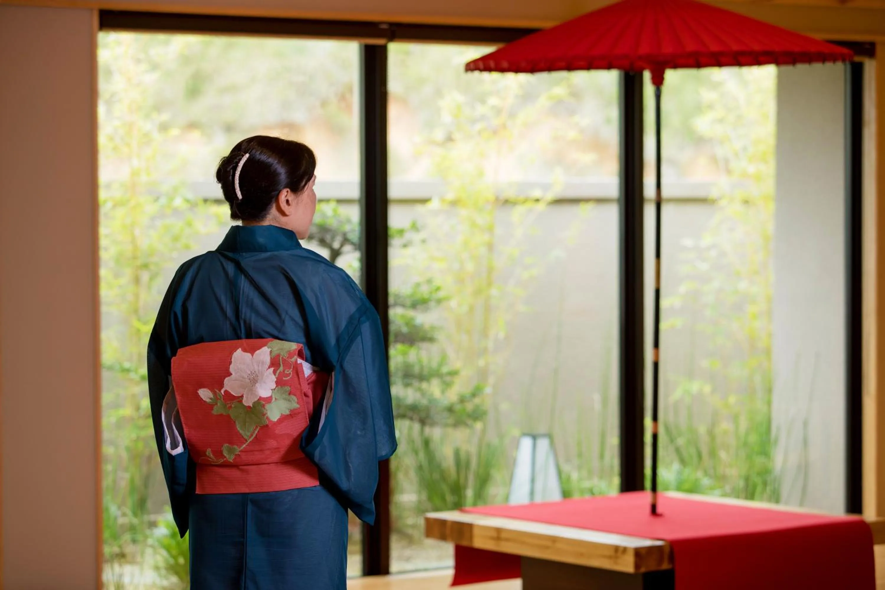 Staff in Umino Ryotei Okinawa Nakamasou