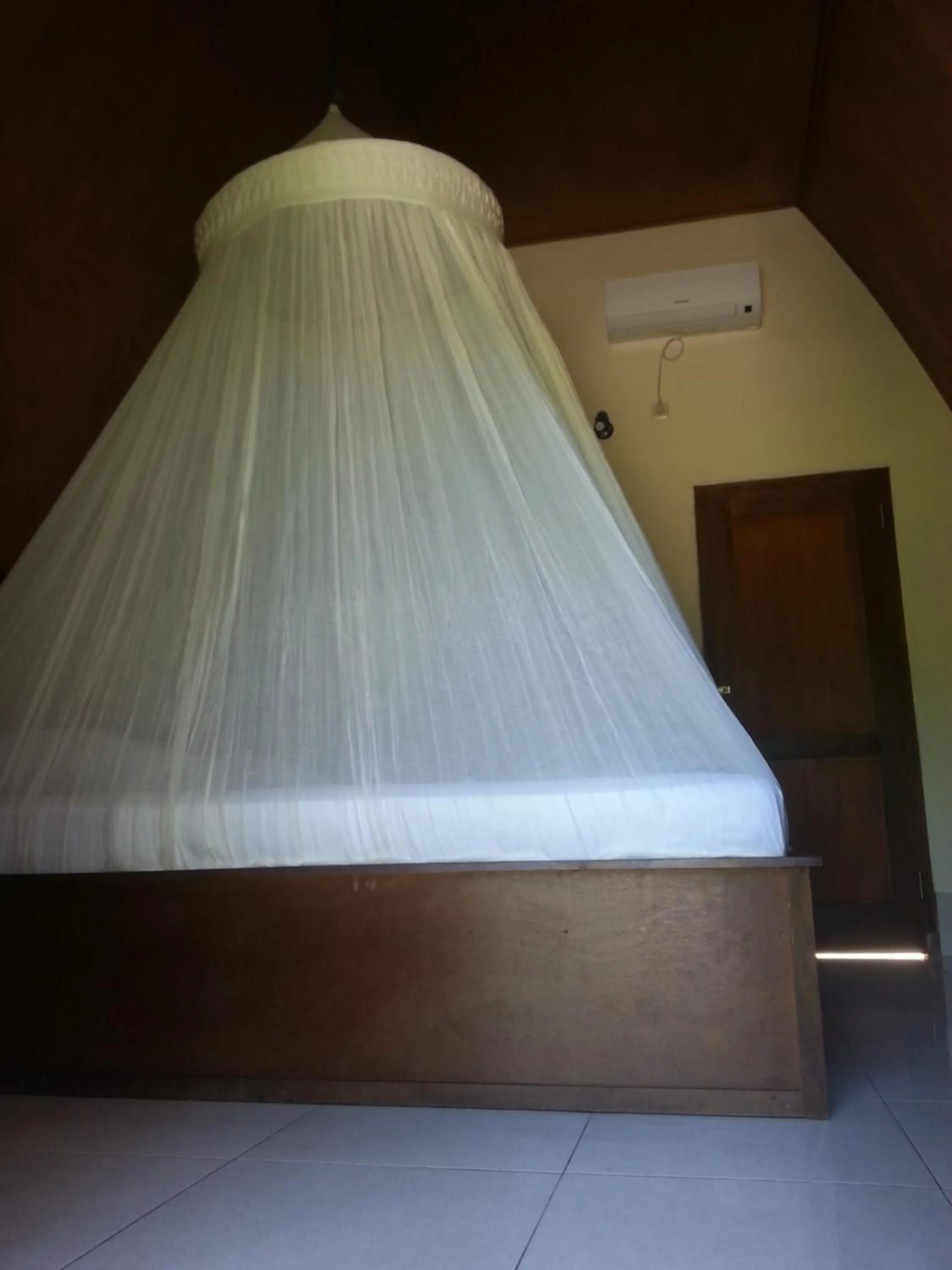 Bedroom, Bed in Cnunk Bungalow