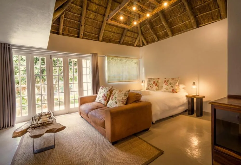 Bedroom, Bed in Pierneef's Kraal