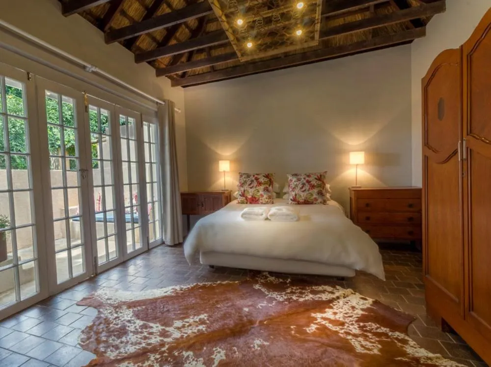 Bedroom, Bed in Pierneef's Kraal