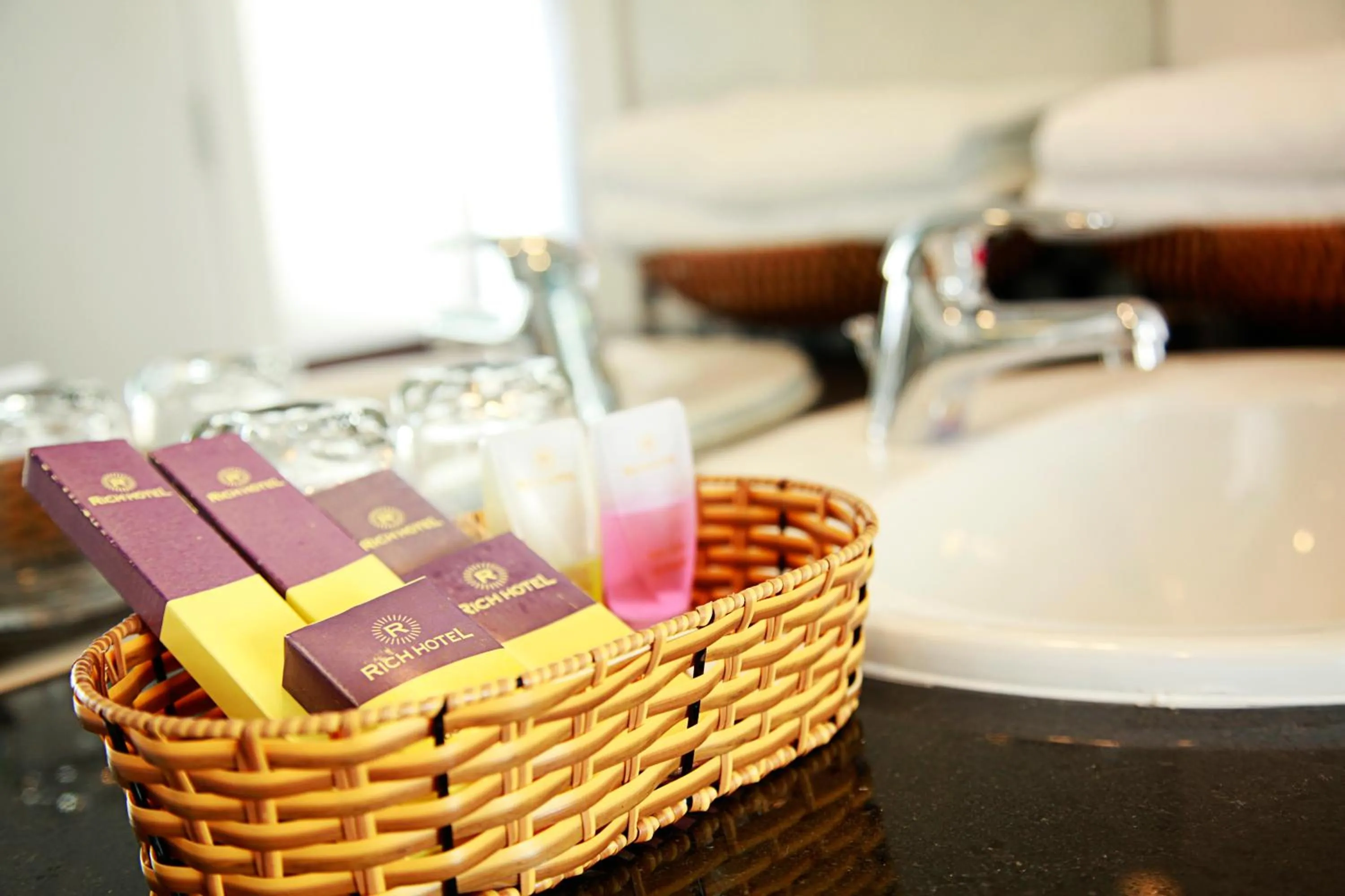 Shower in Rich Hotel