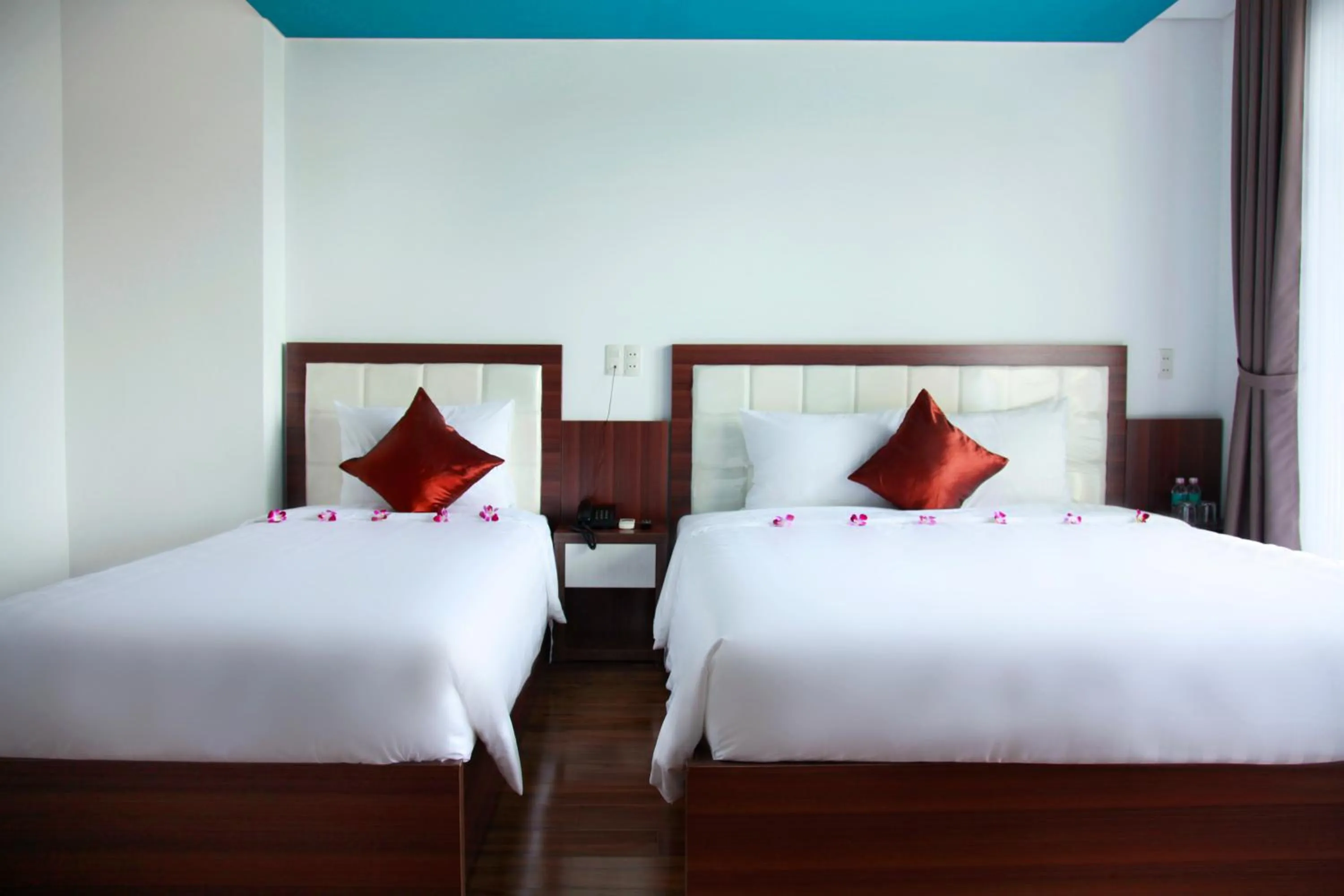 Bedroom, Bed in Rich Hotel