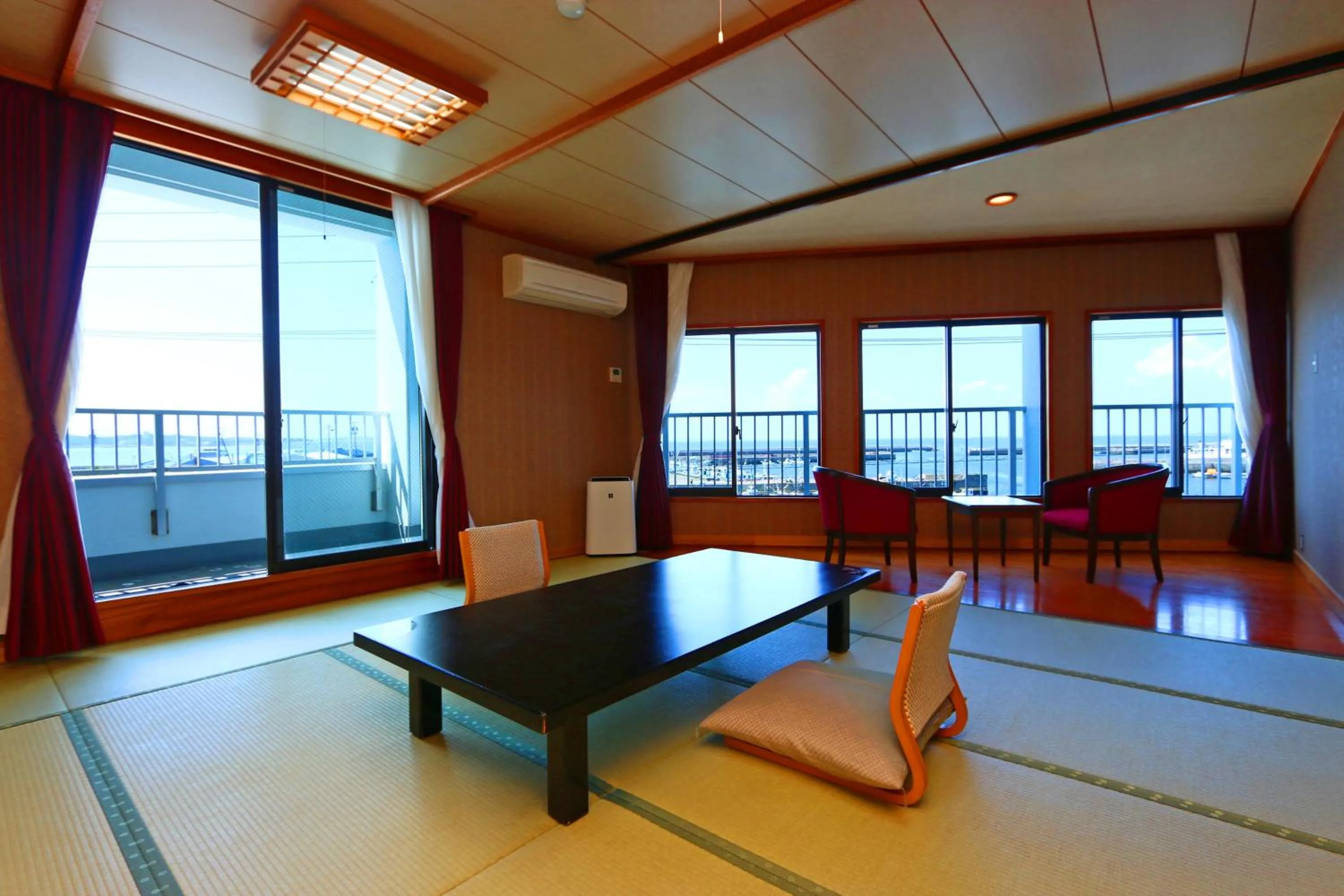 Photo of the whole room in Hotel Seikaisou
