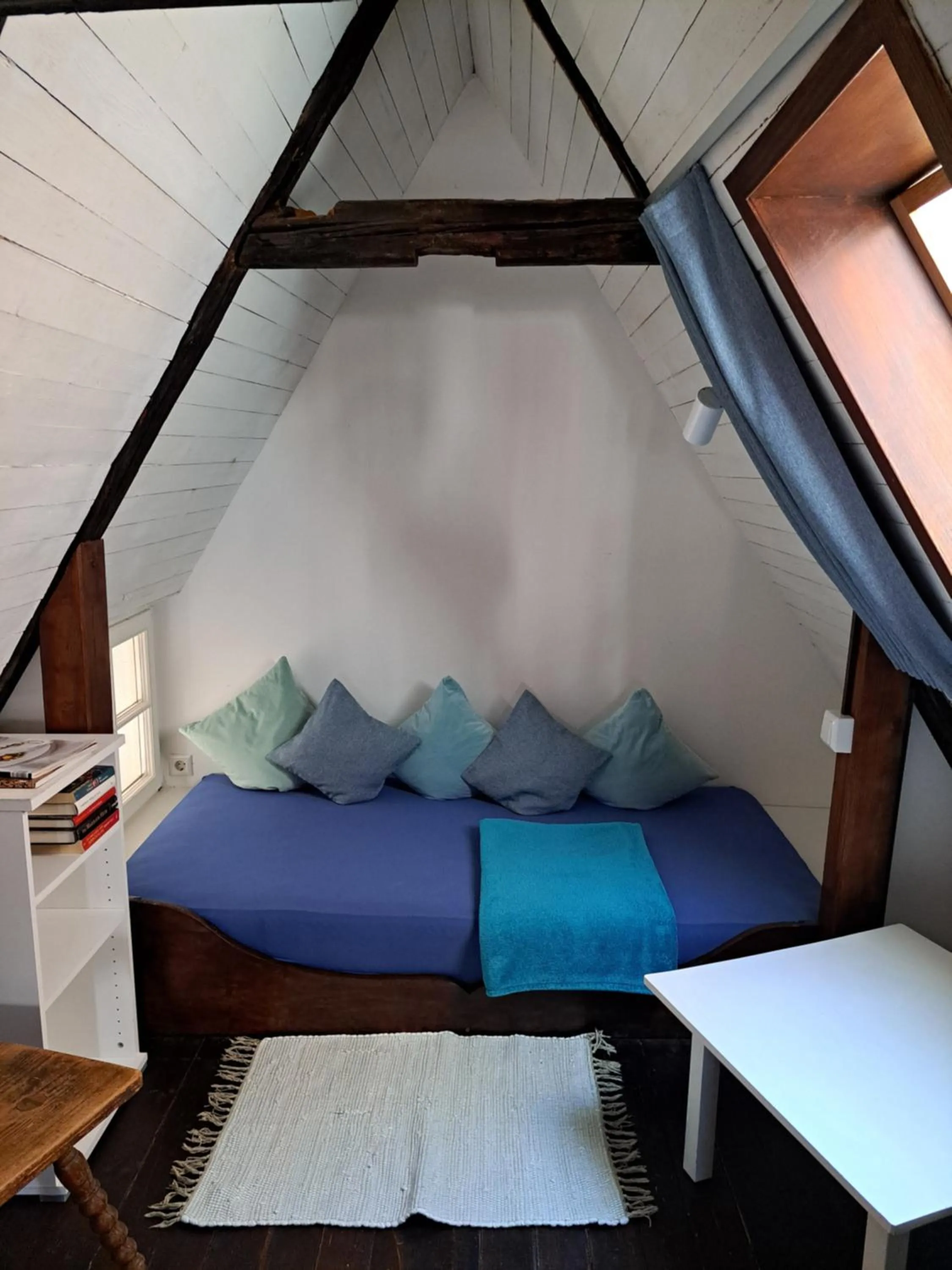 Bed in 1463 Apartmenthaus