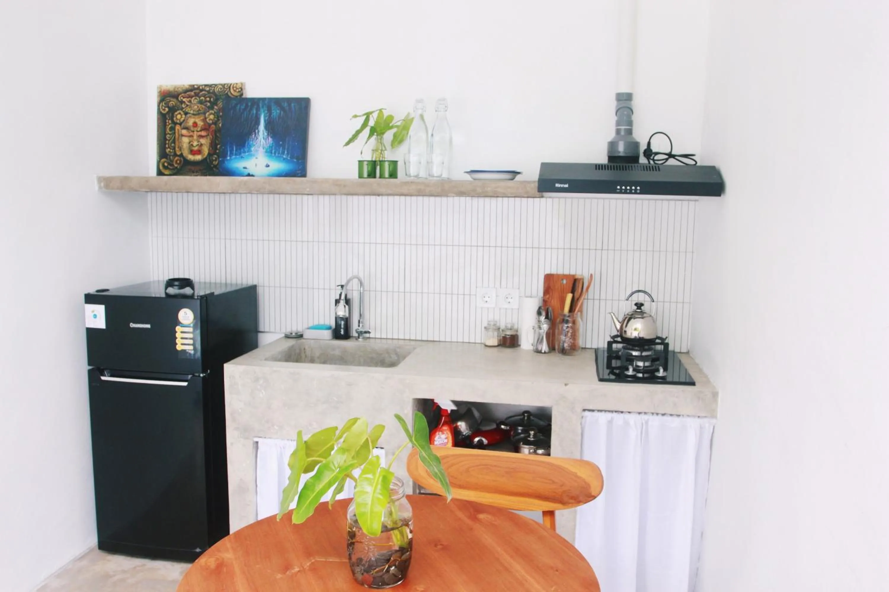 Kitchen or kitchenette in ThanTha Ubud Villa