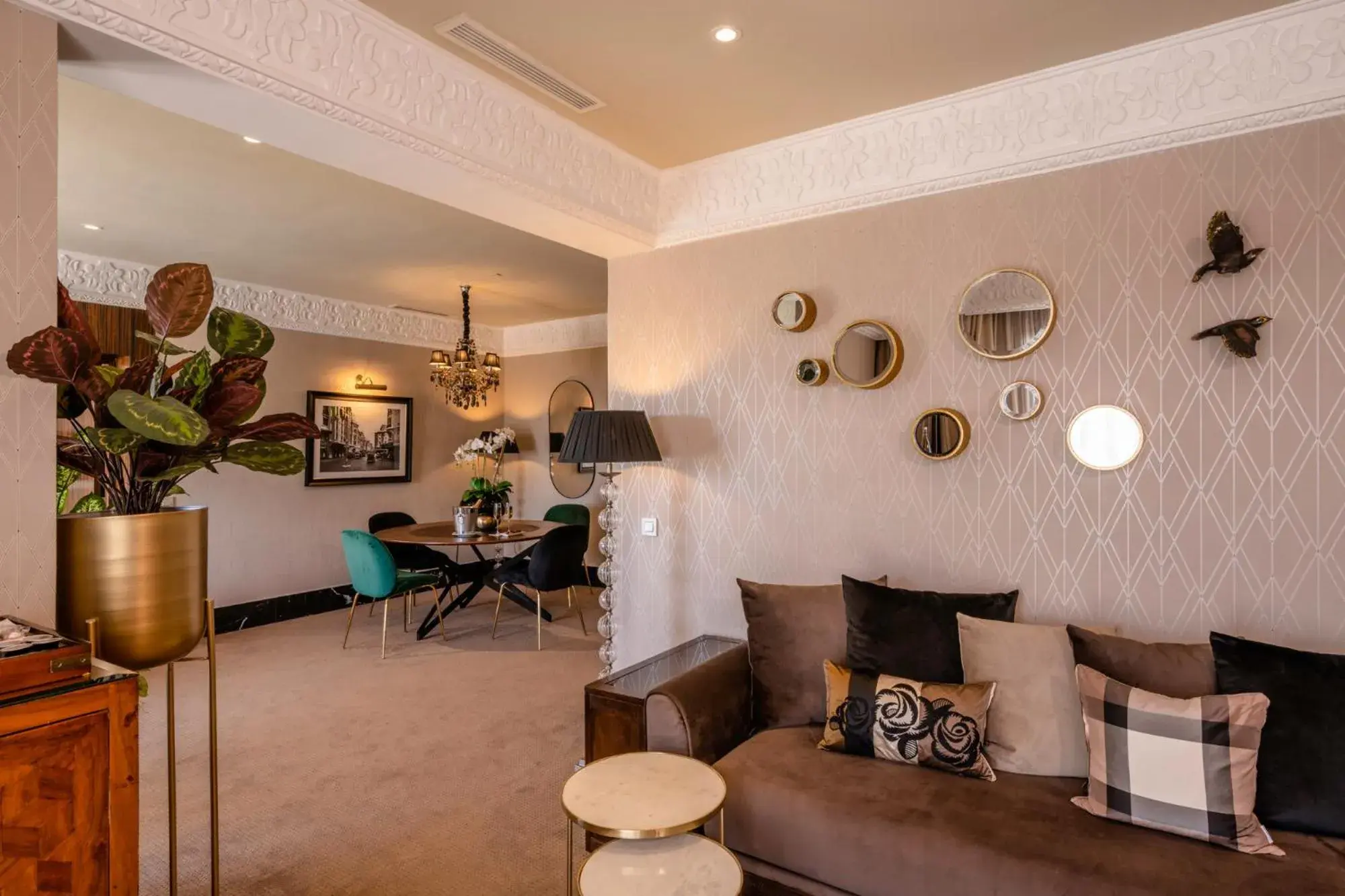 Living room, Seating Area in Le Casablanca Hotel
