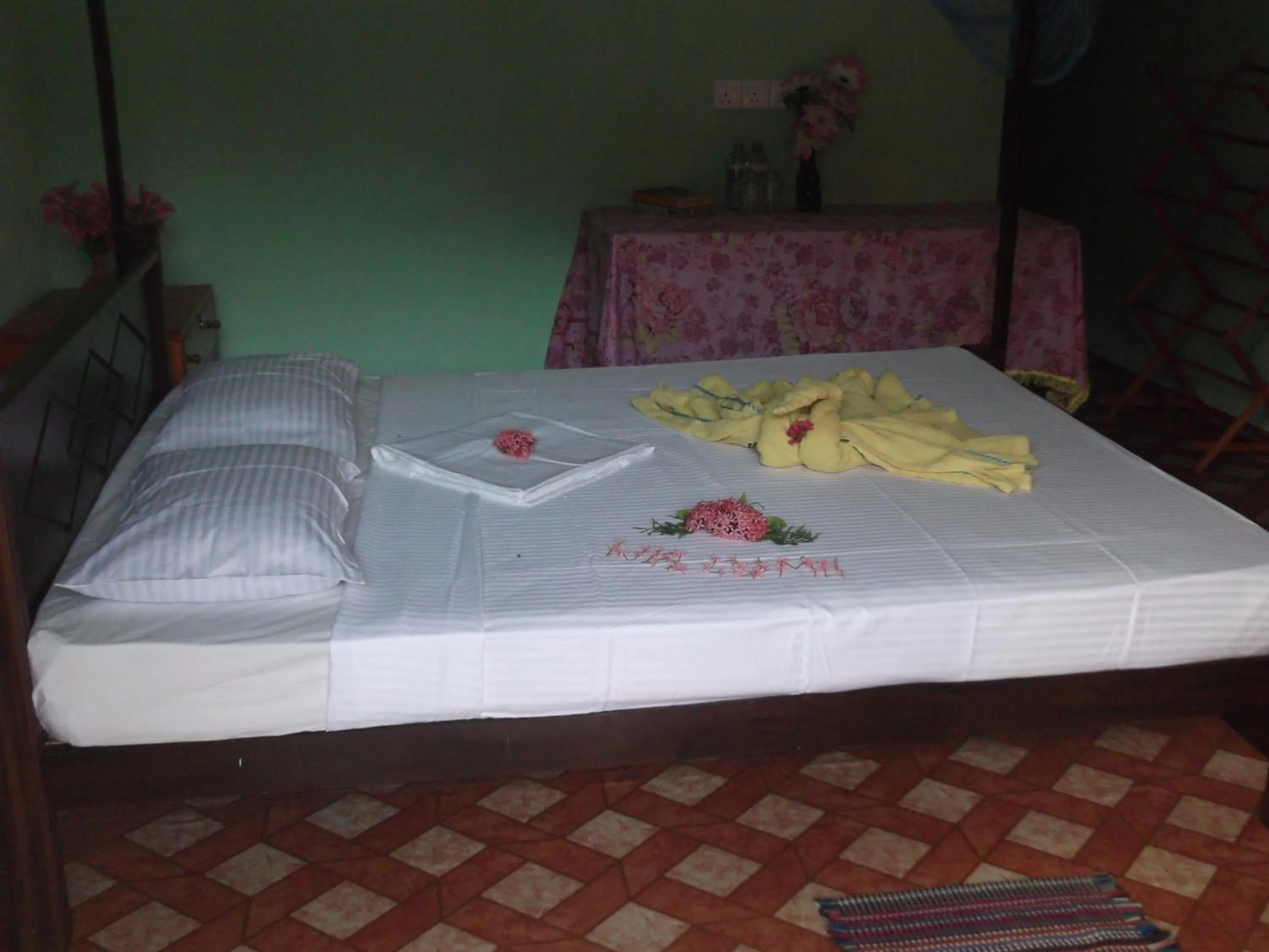 bunk bed, Bed in Star Sun Homestay