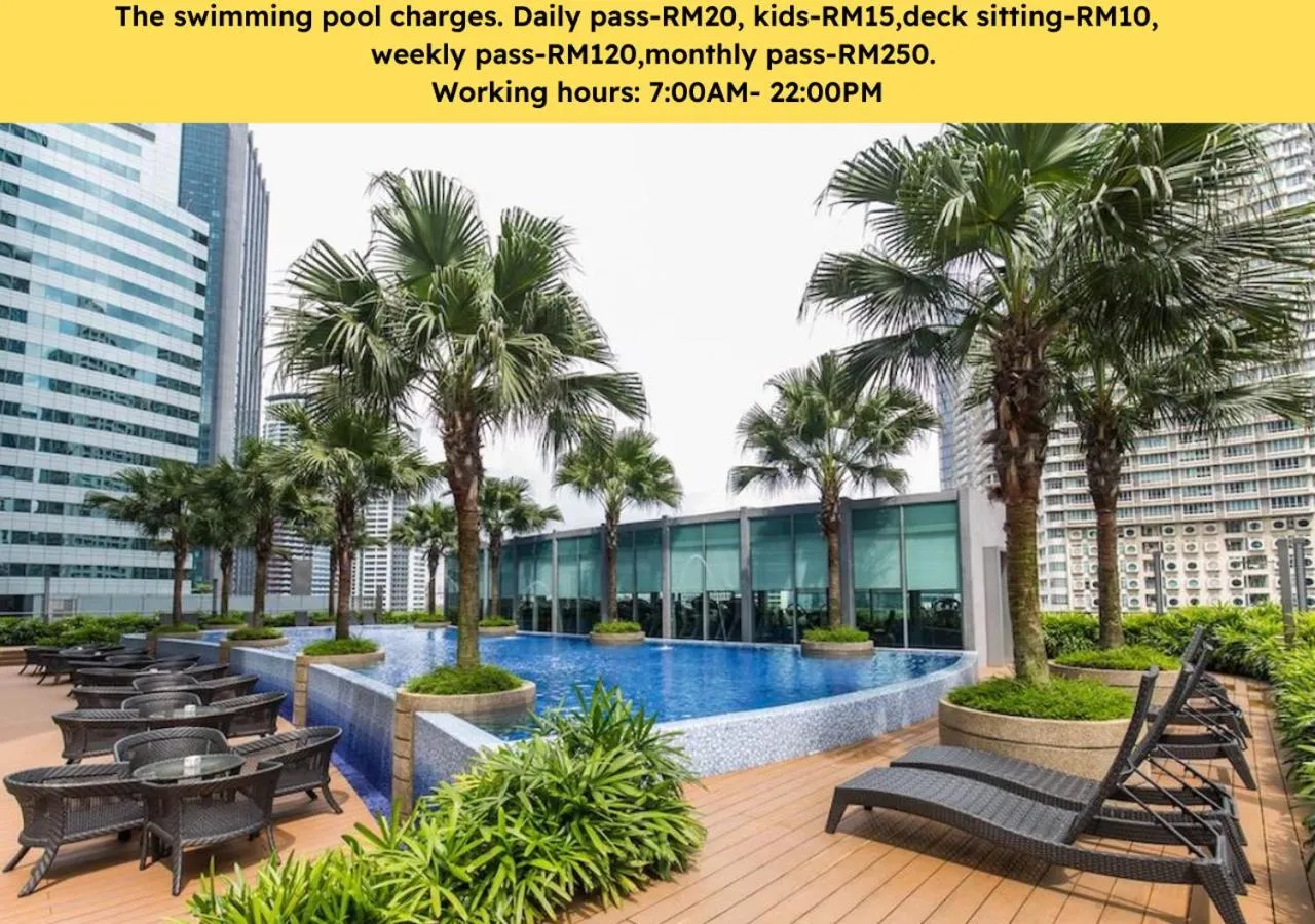 Swimming pool in Vortex KLCC Apartments