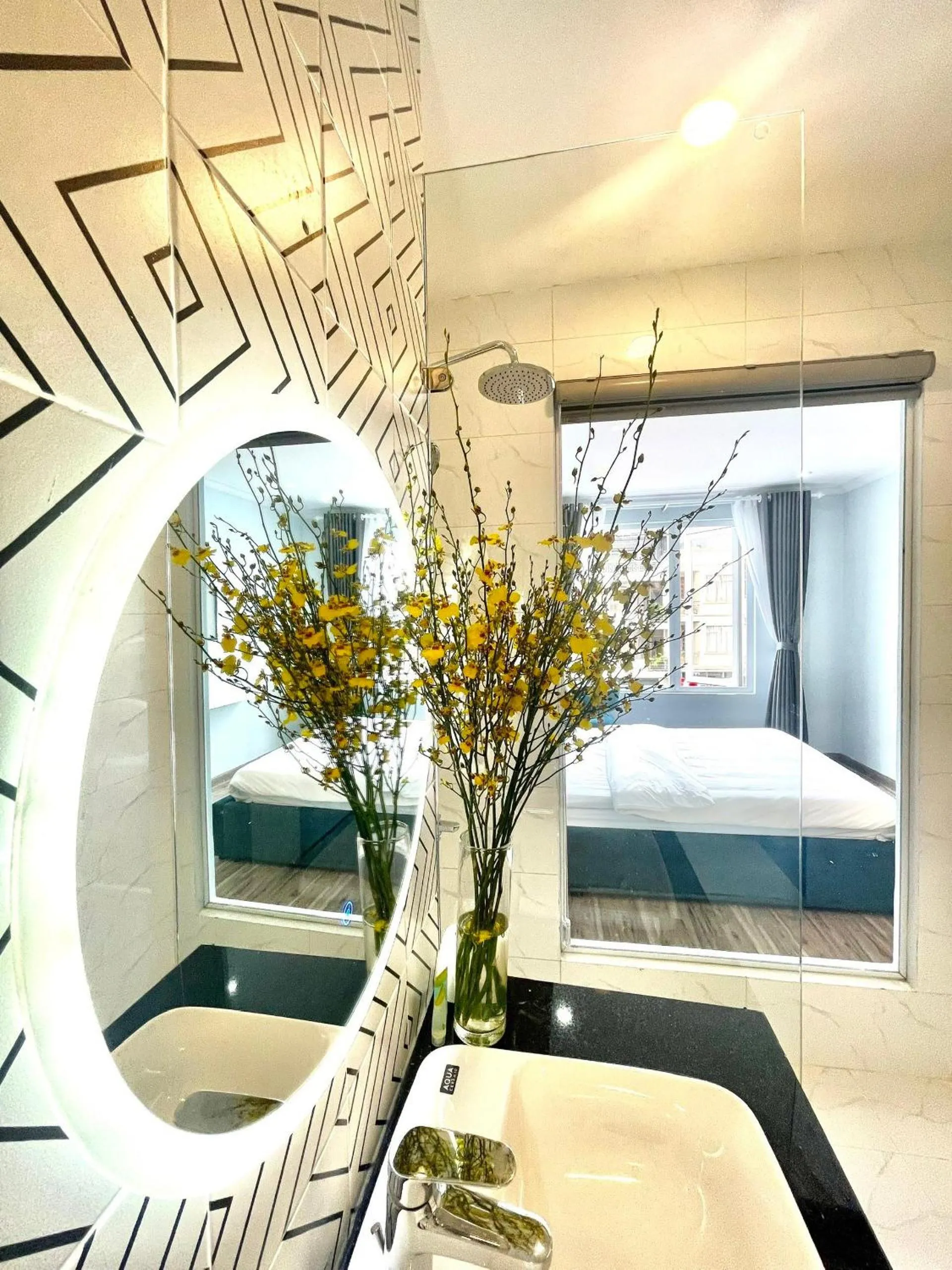 Bed in Phuong Vy Luxury Hotel