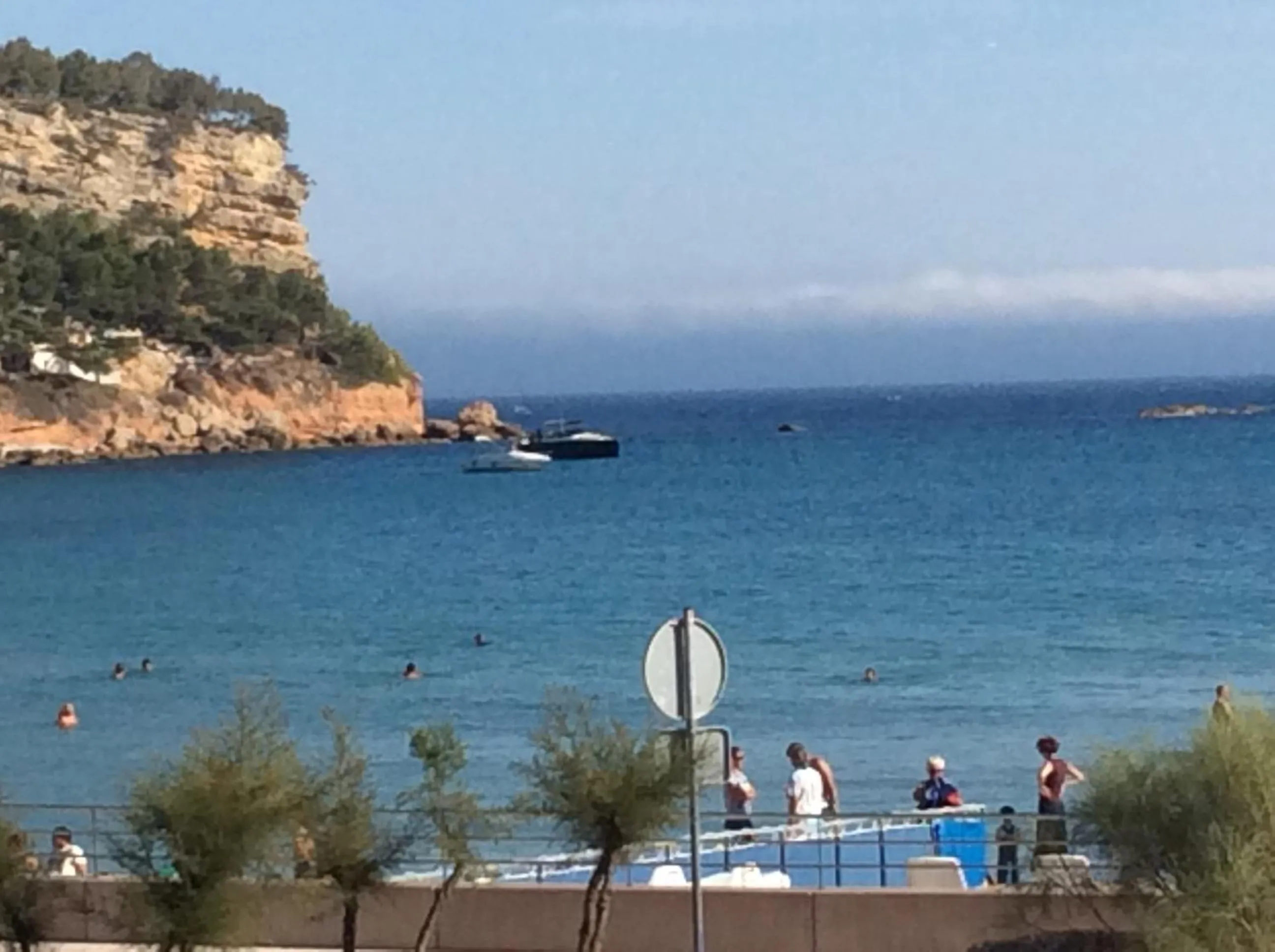 Front de mer les pieds dans l'eau