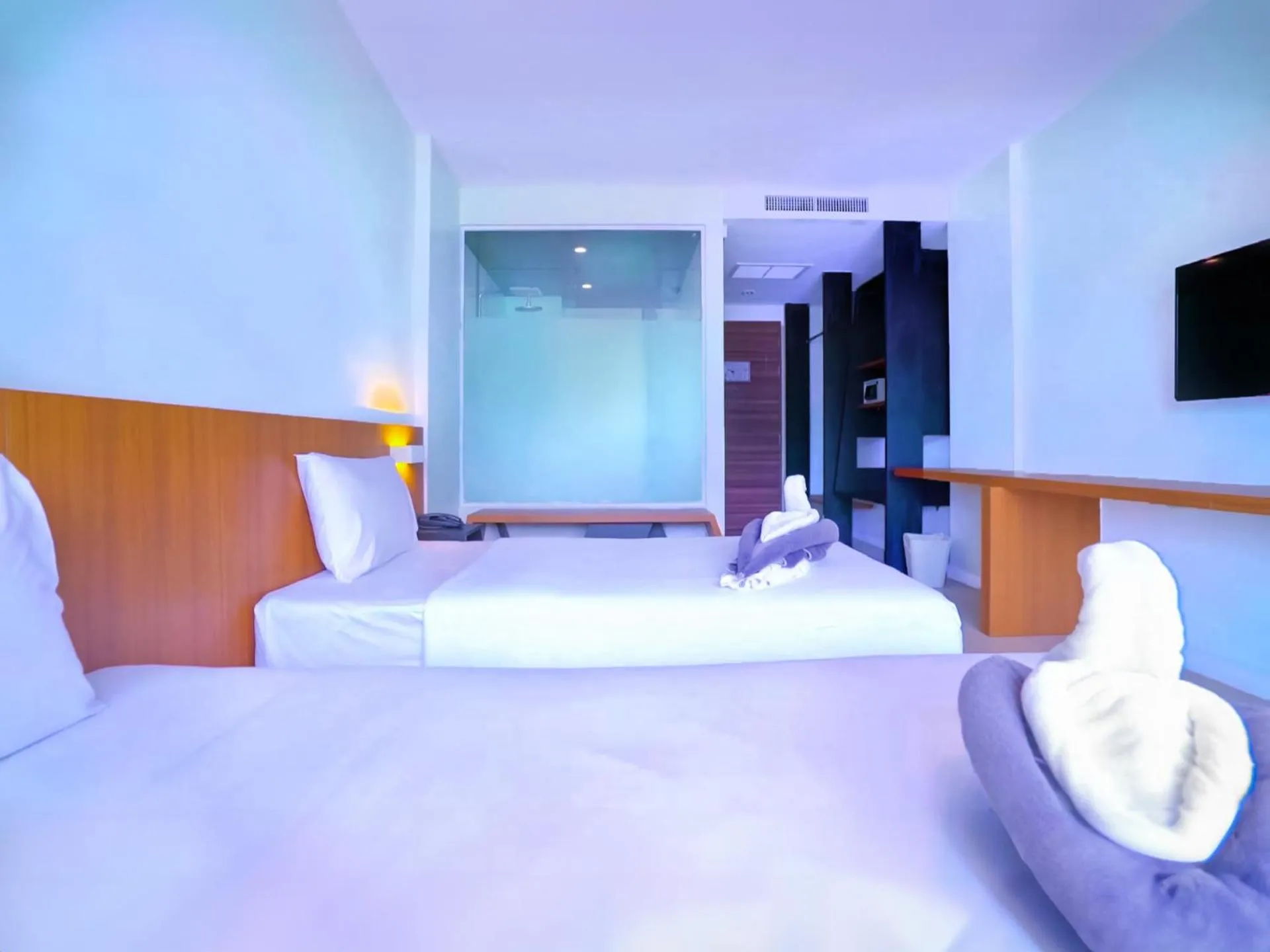 Bedroom, Bed in Phoenix Grand Patong