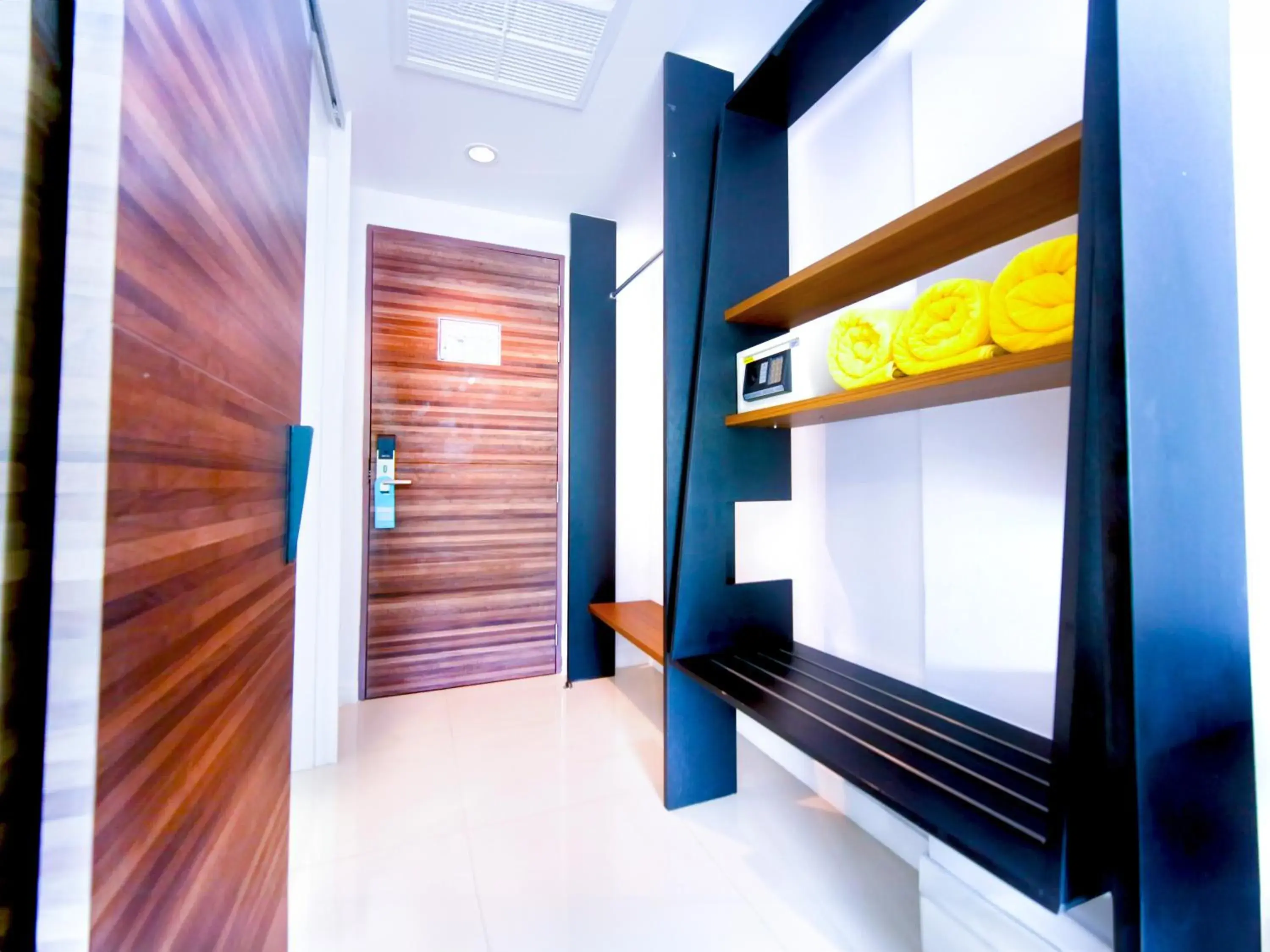 Communal lounge/ TV room, Bed in Phoenix Grand Patong Communal lounge/ TV room, Bed in Phoenix Grand Patong