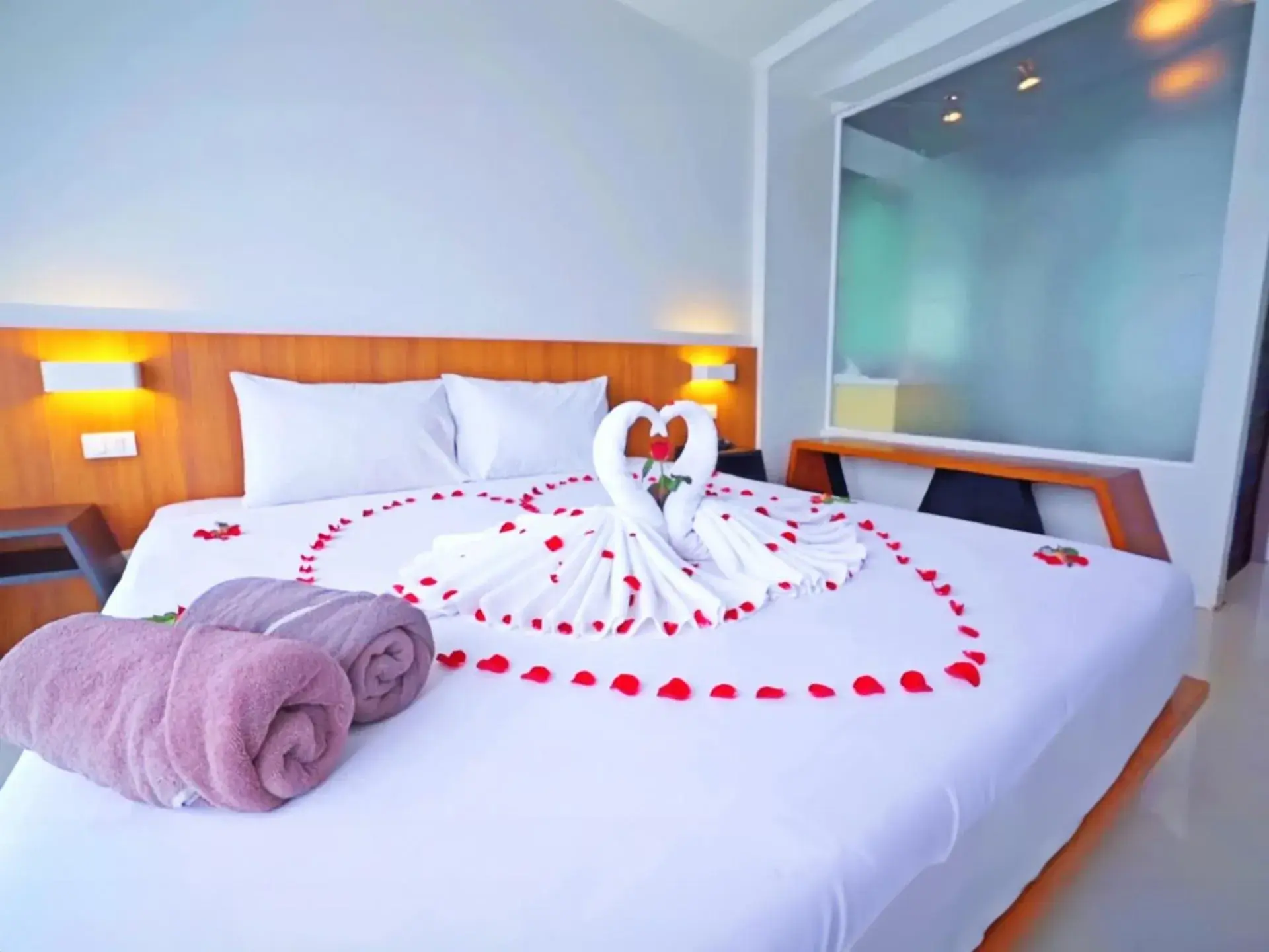 Bed in Phoenix Grand Patong Bed in Phoenix Grand Patong